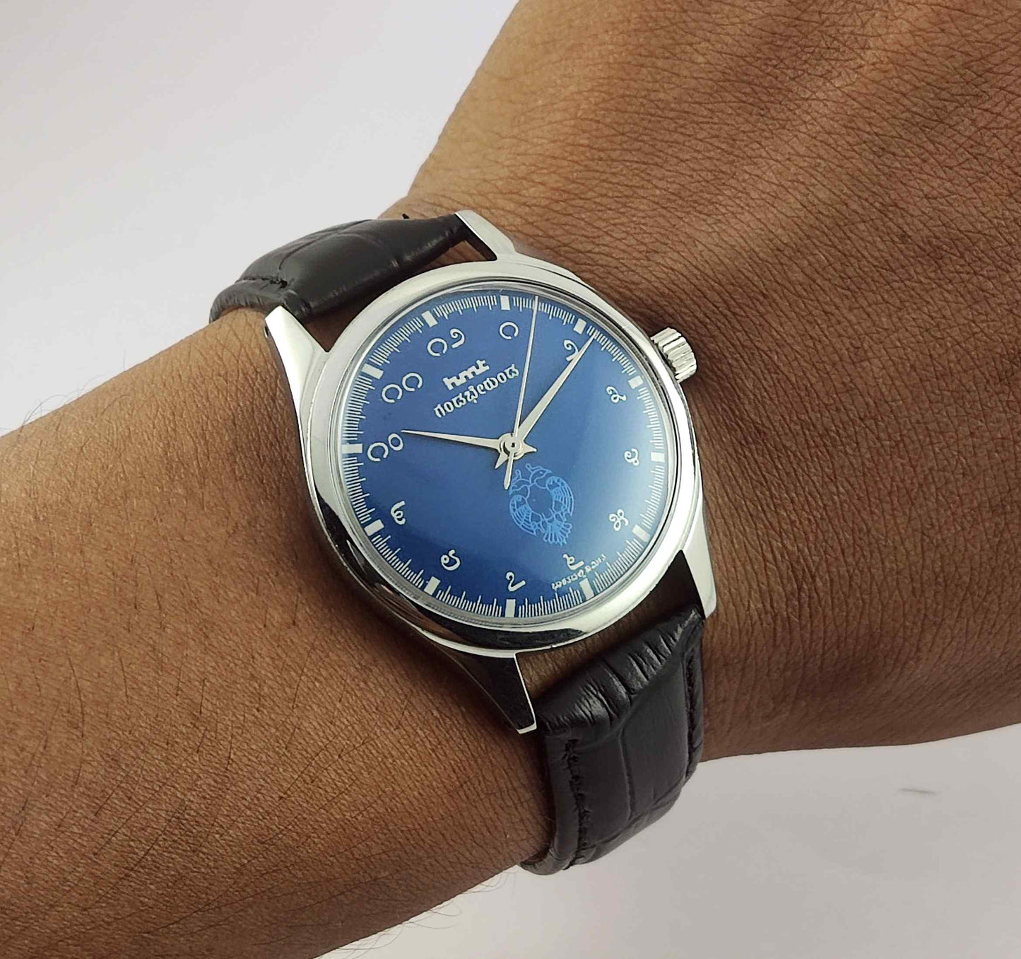 HMT Gandaberunda Kannada Numerals 17 Jewels Blue Dial Handwinding Men's Watch 0231 (Copy) Discover-Diamonds