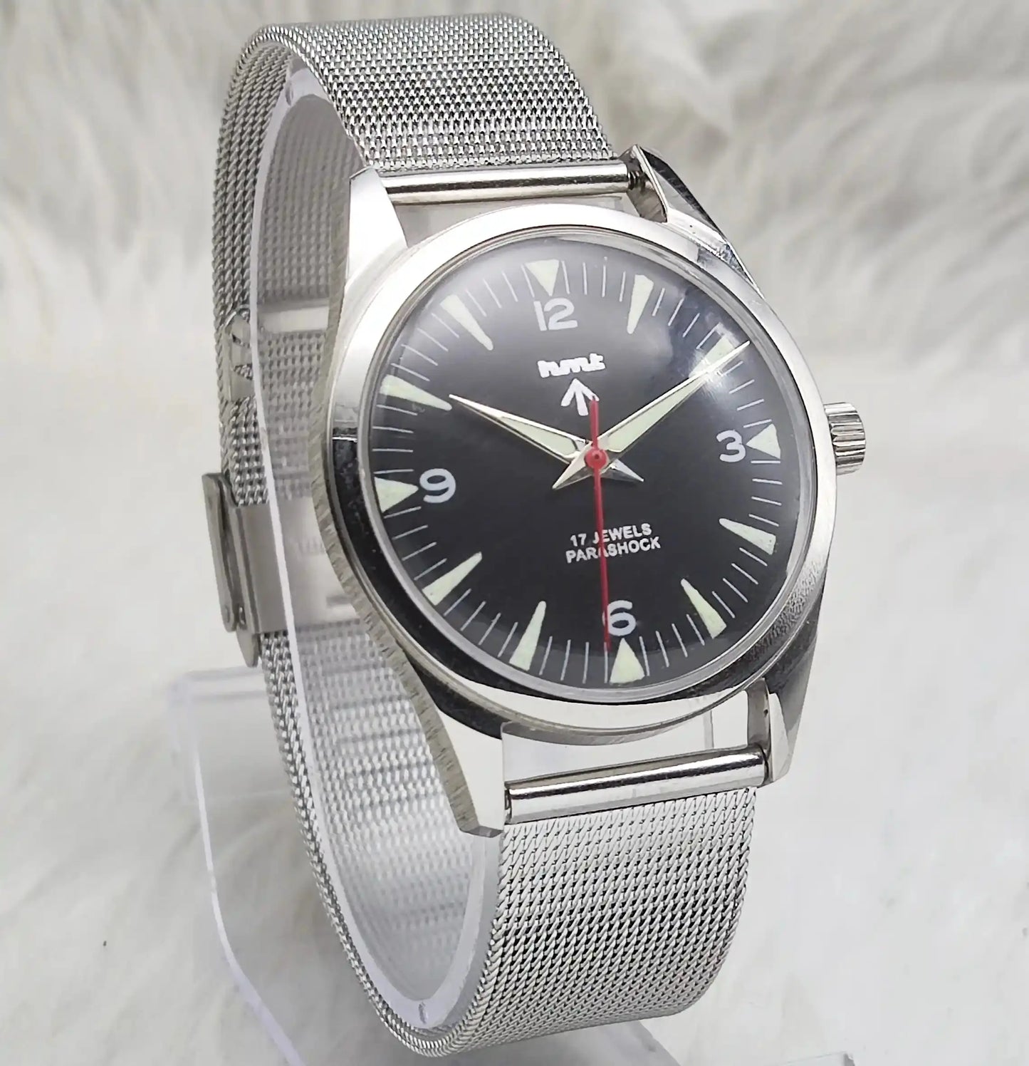 HMT Glow In The Dark 17 Jewels Black Dial Transparent Back Handwinding 0231