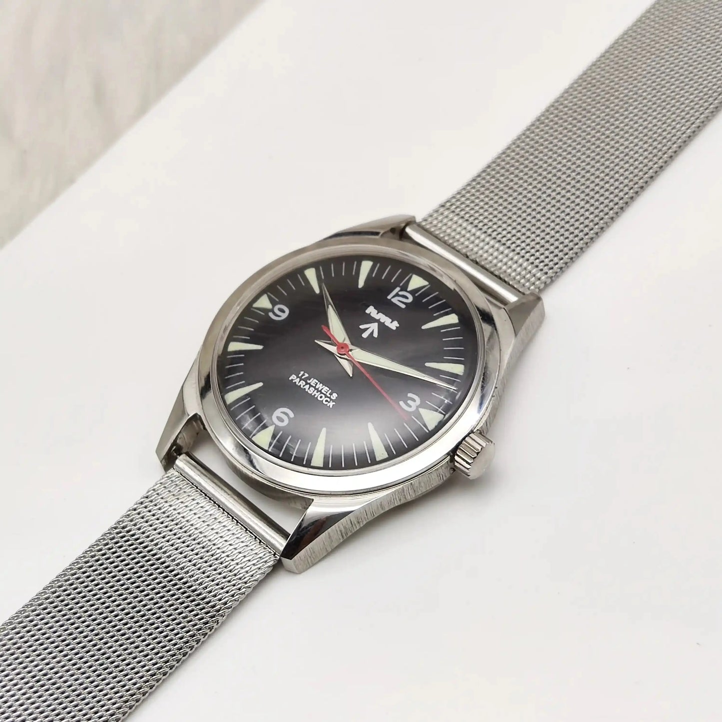 HMT Glow In The Dark 17 Jewels Black Dial Transparent Back Handwinding 0231