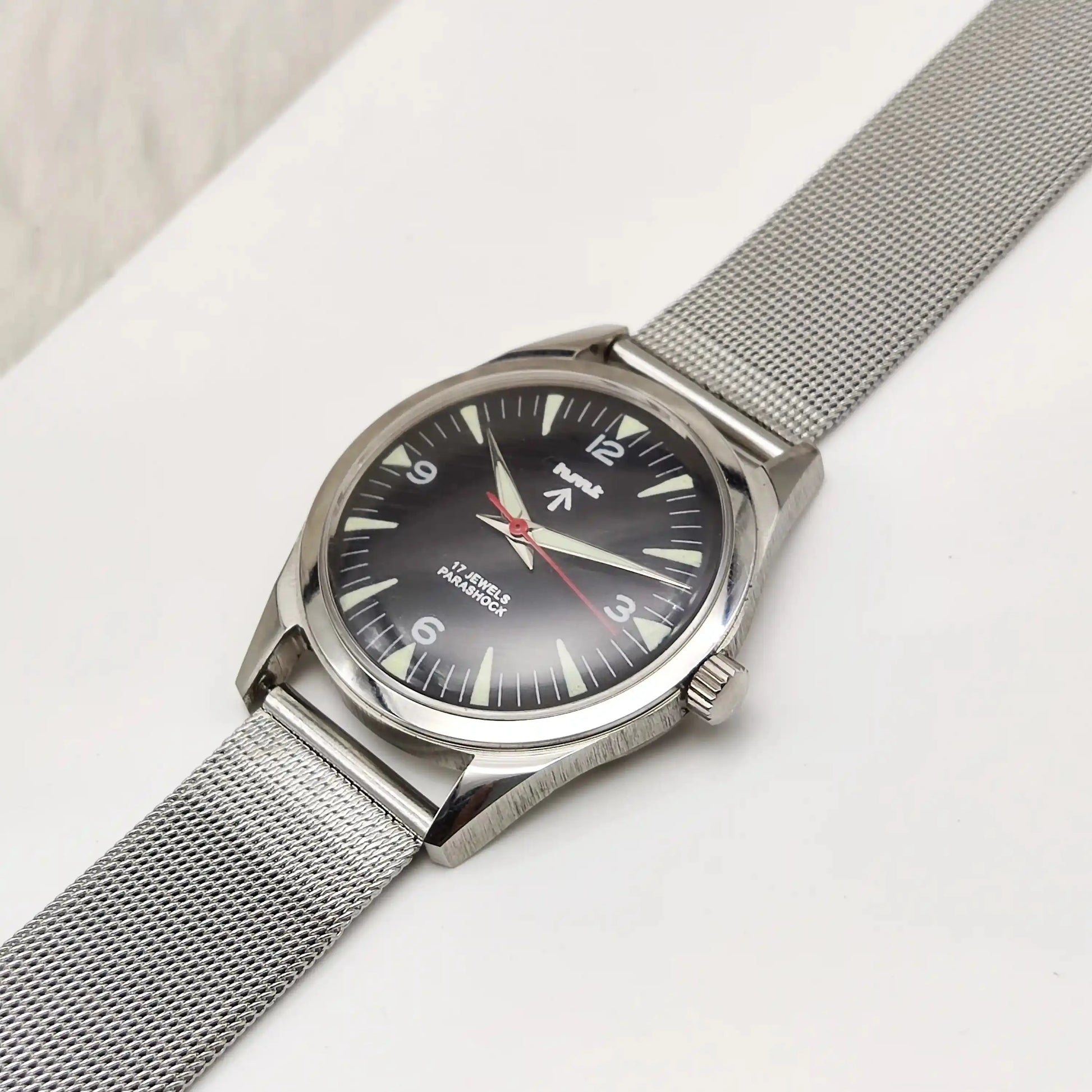HMT Glow In The Dark 17 Jewels Black Dial Transparent Back Handwinding 0231