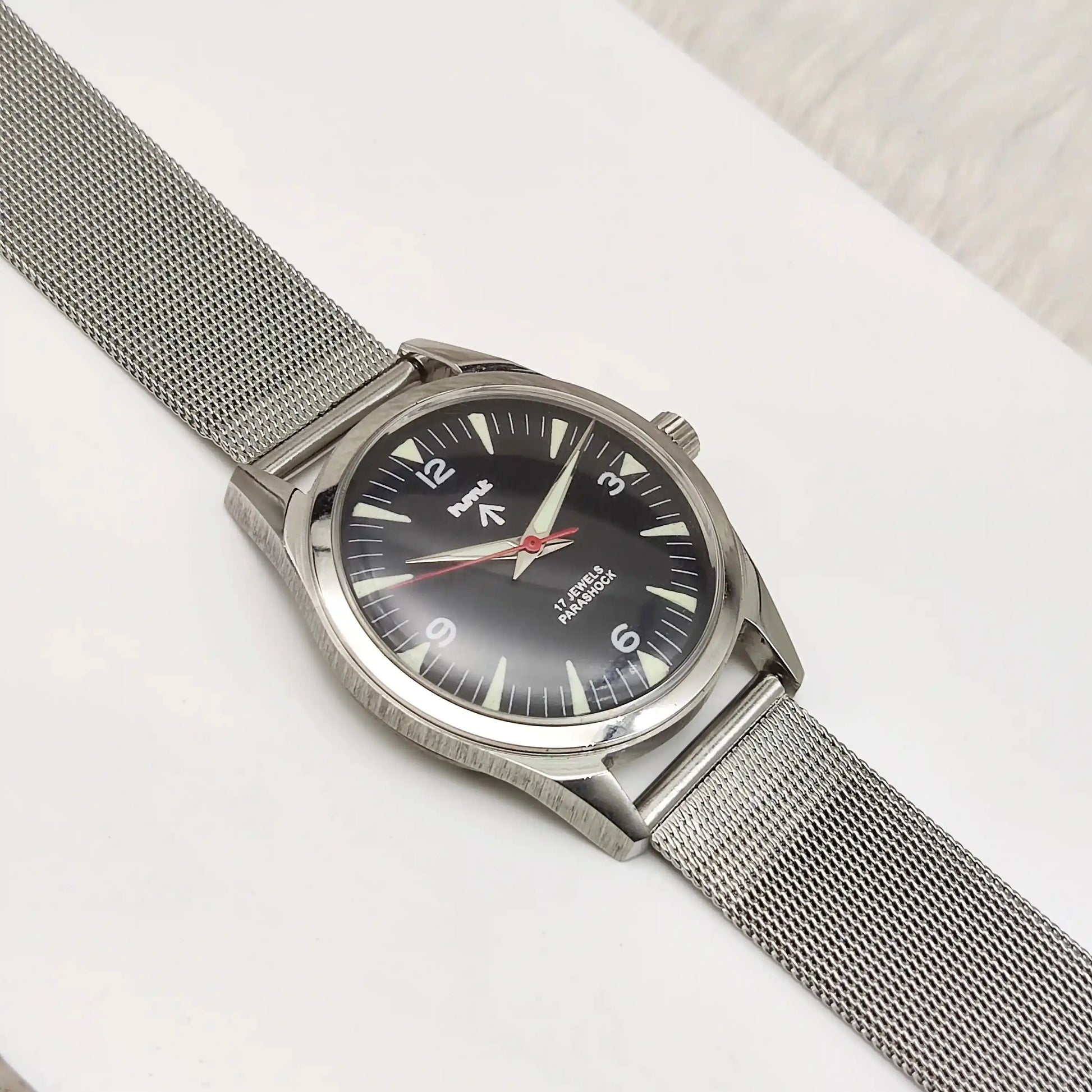 HMT Glow In The Dark 17 Jewels Black Dial Transparent Back Handwinding 0231