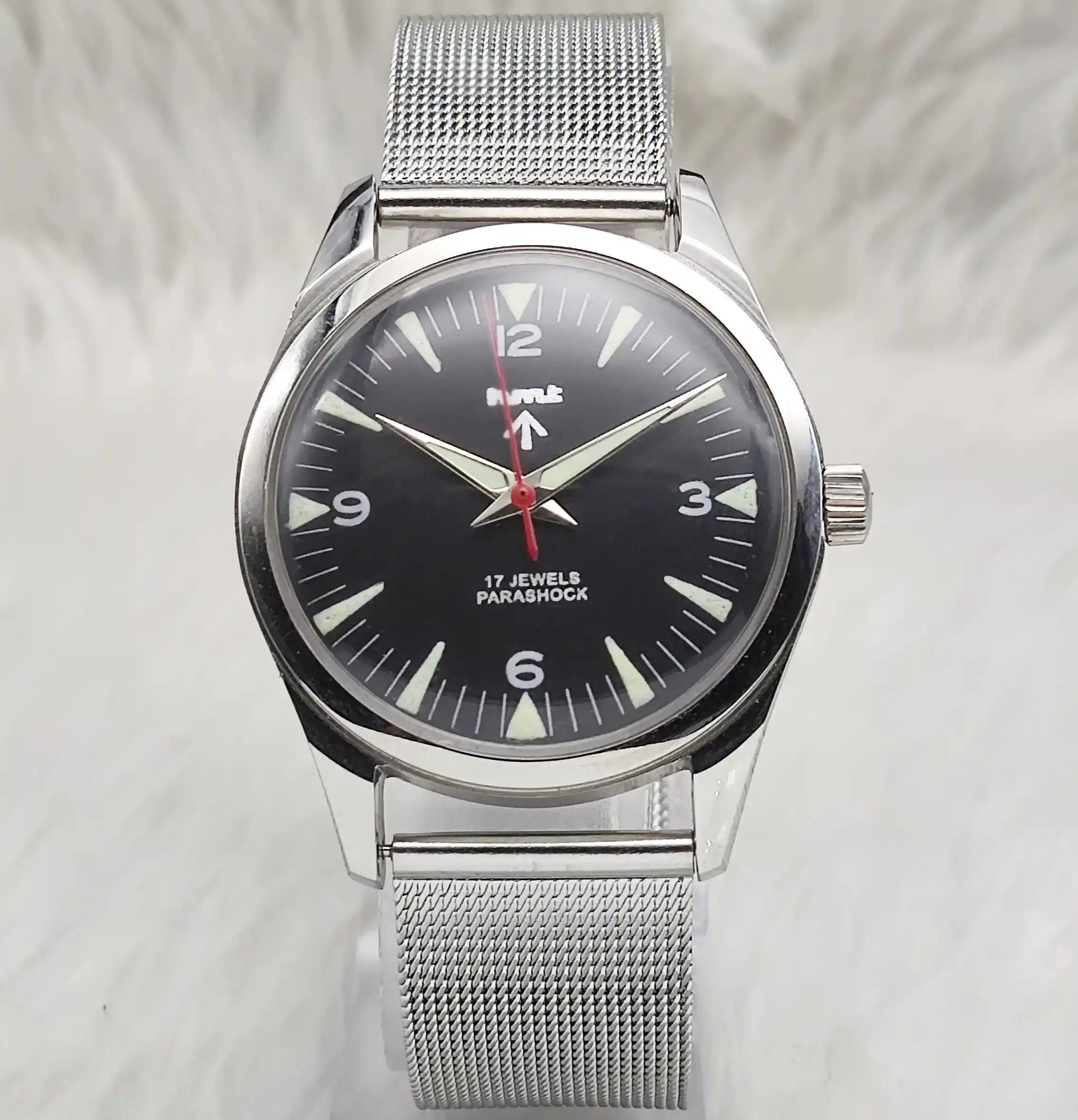HMT Glow In The Dark 17 Jewels Black Dial Transparent Back Handwinding 0231