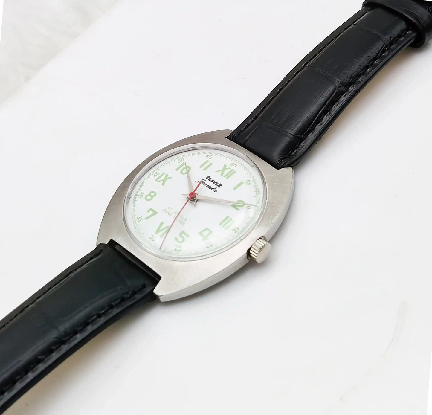 HMT Janata 17 Jewels Handwinding White Dial Watch 0231 - Discover-Diamonds