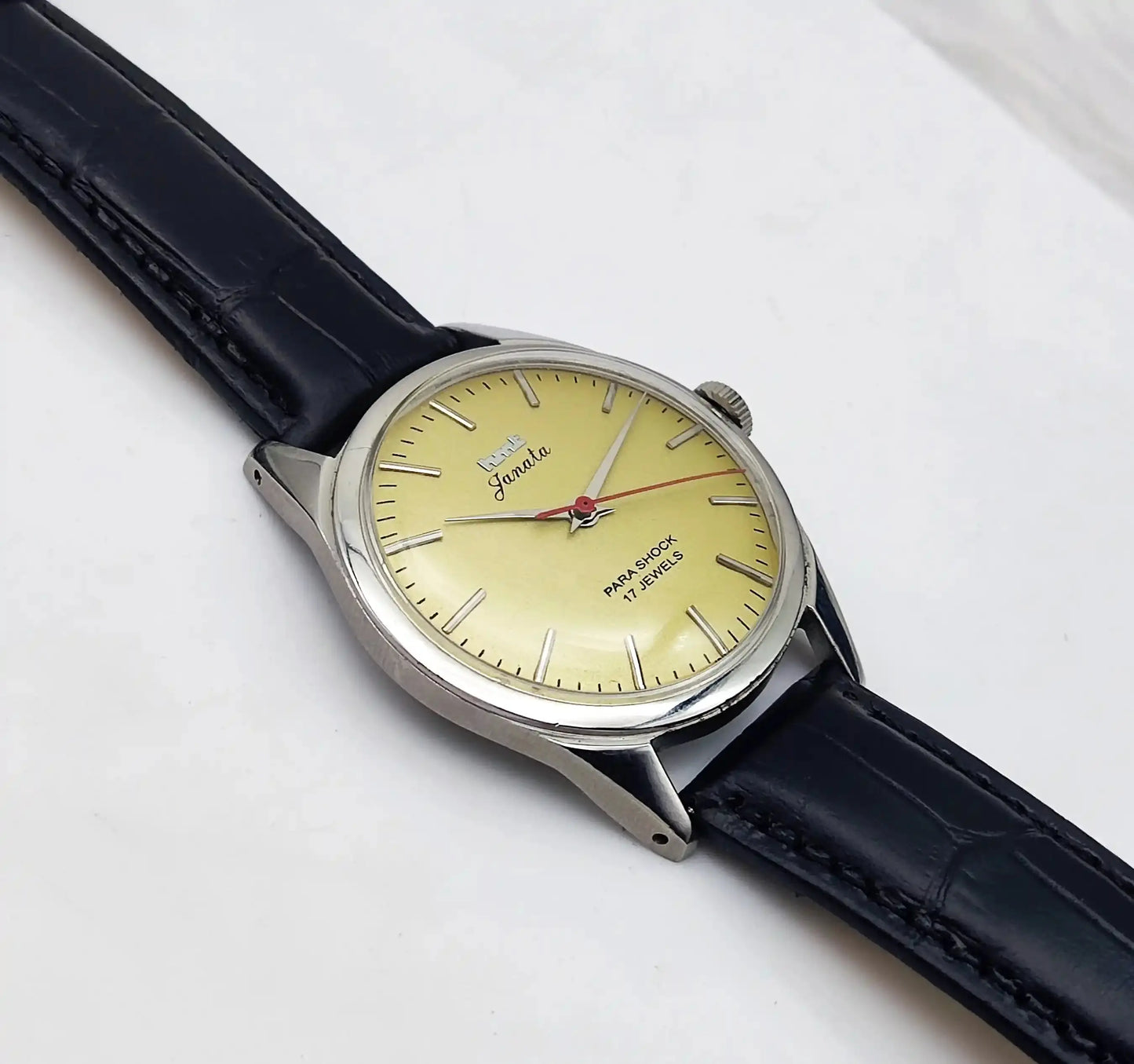 HMT Janata Cream Color Dial 17 Jewels Handwinding Men's Watch Discover-Diamonds Physical