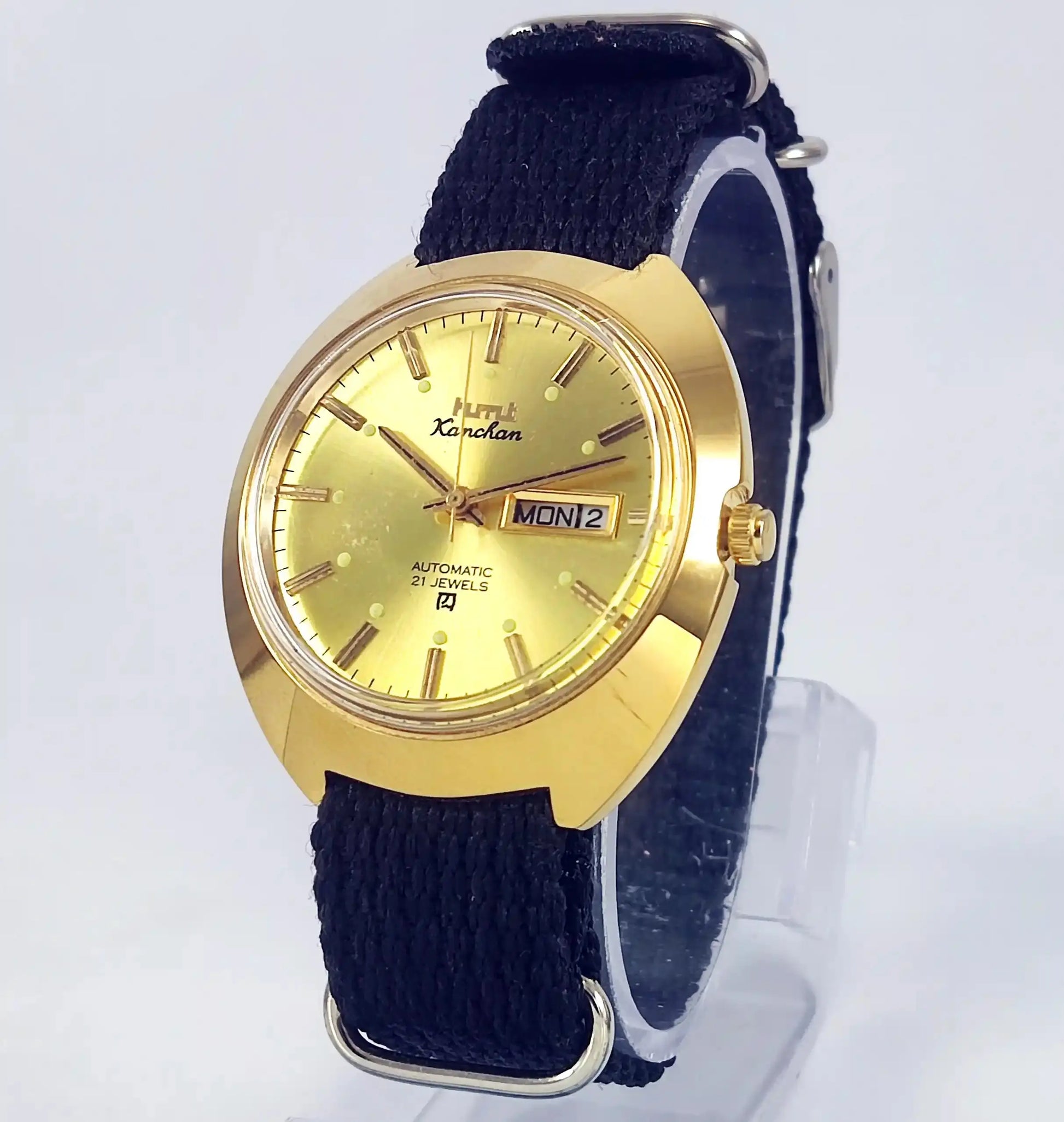 HMT Kanchan Automatic 21 Jewels Golden Dial Watch Discover-Diamonds Physical