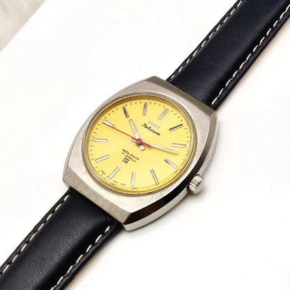 HMT Kohinoor 17 Jewels Stick Indices Handwinding Yellow Dial