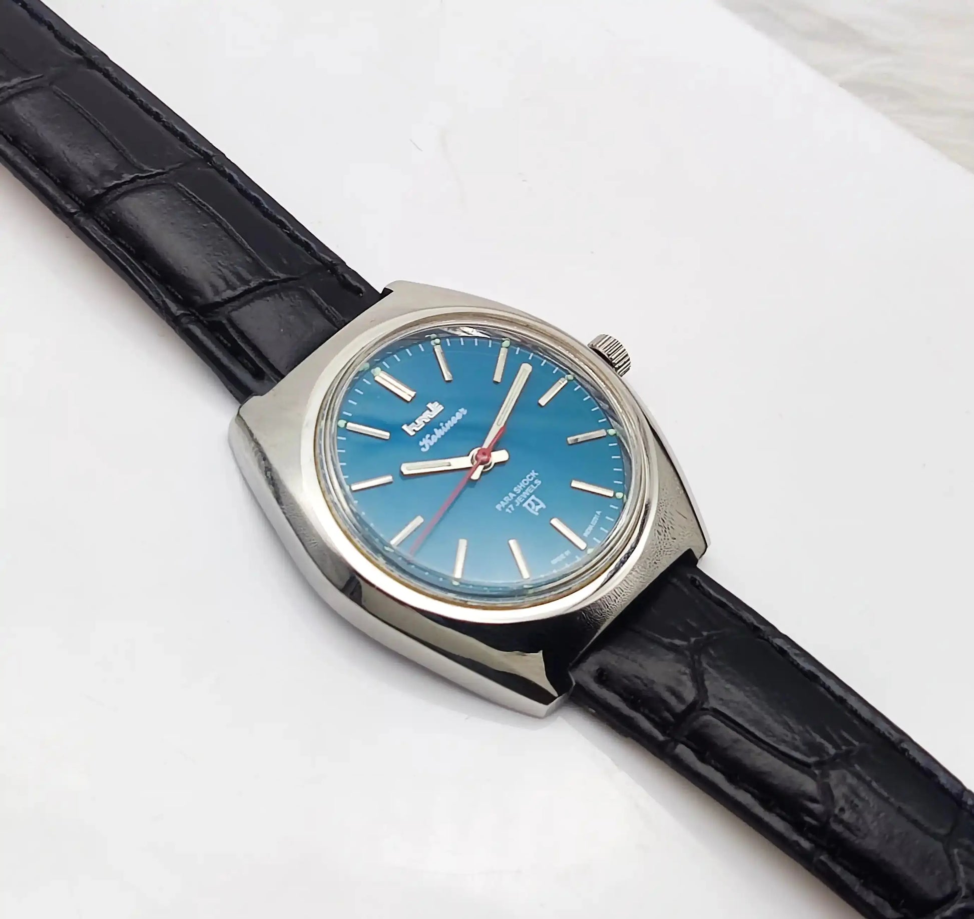 HMT Kohinoor Handwinding 17 Jewels Peacock Blue Dial - Discover-Diamonds