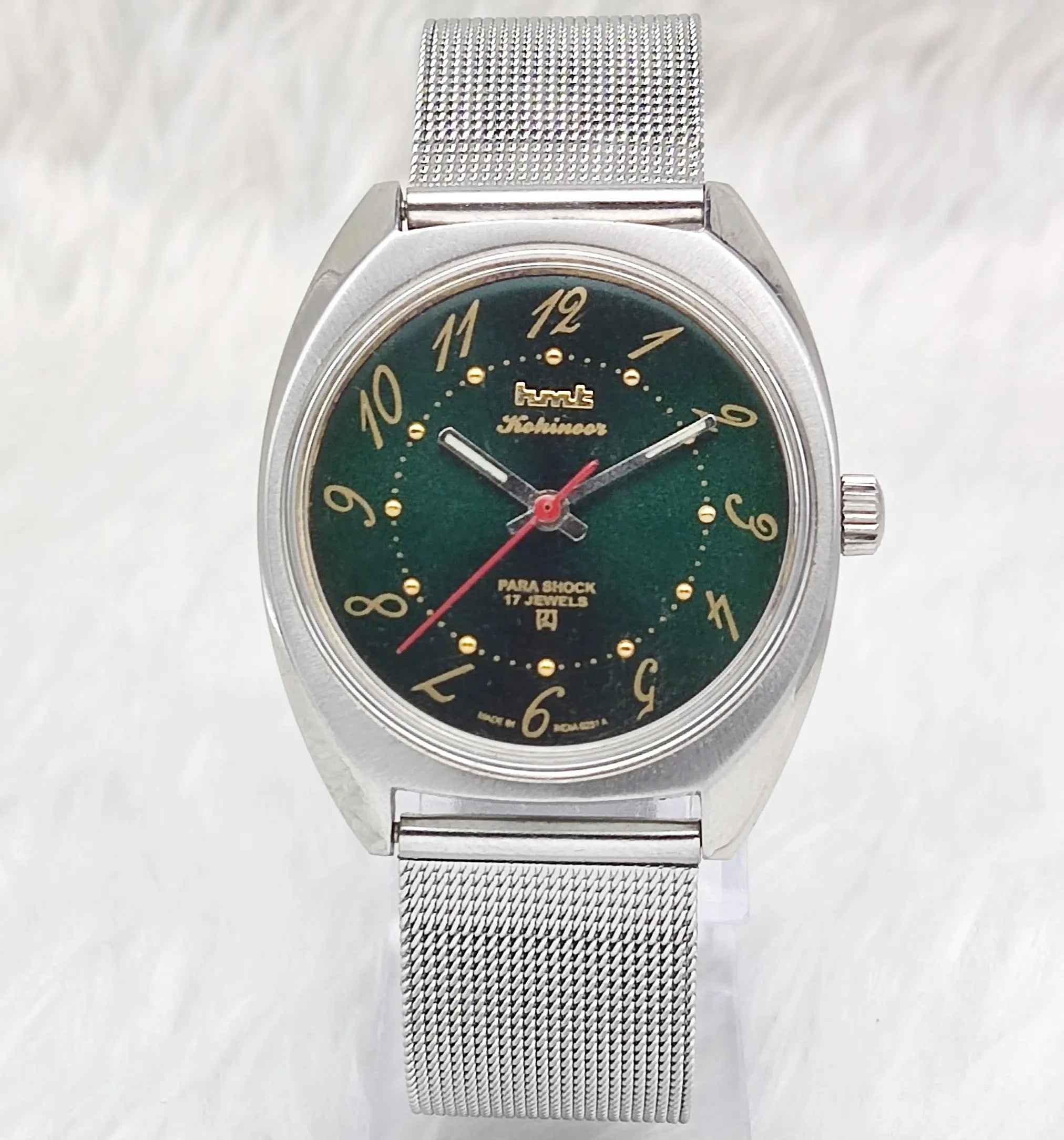 HMT Kohinoor Para Shock 17 Jewels Green Dial Handwinding Watch ...