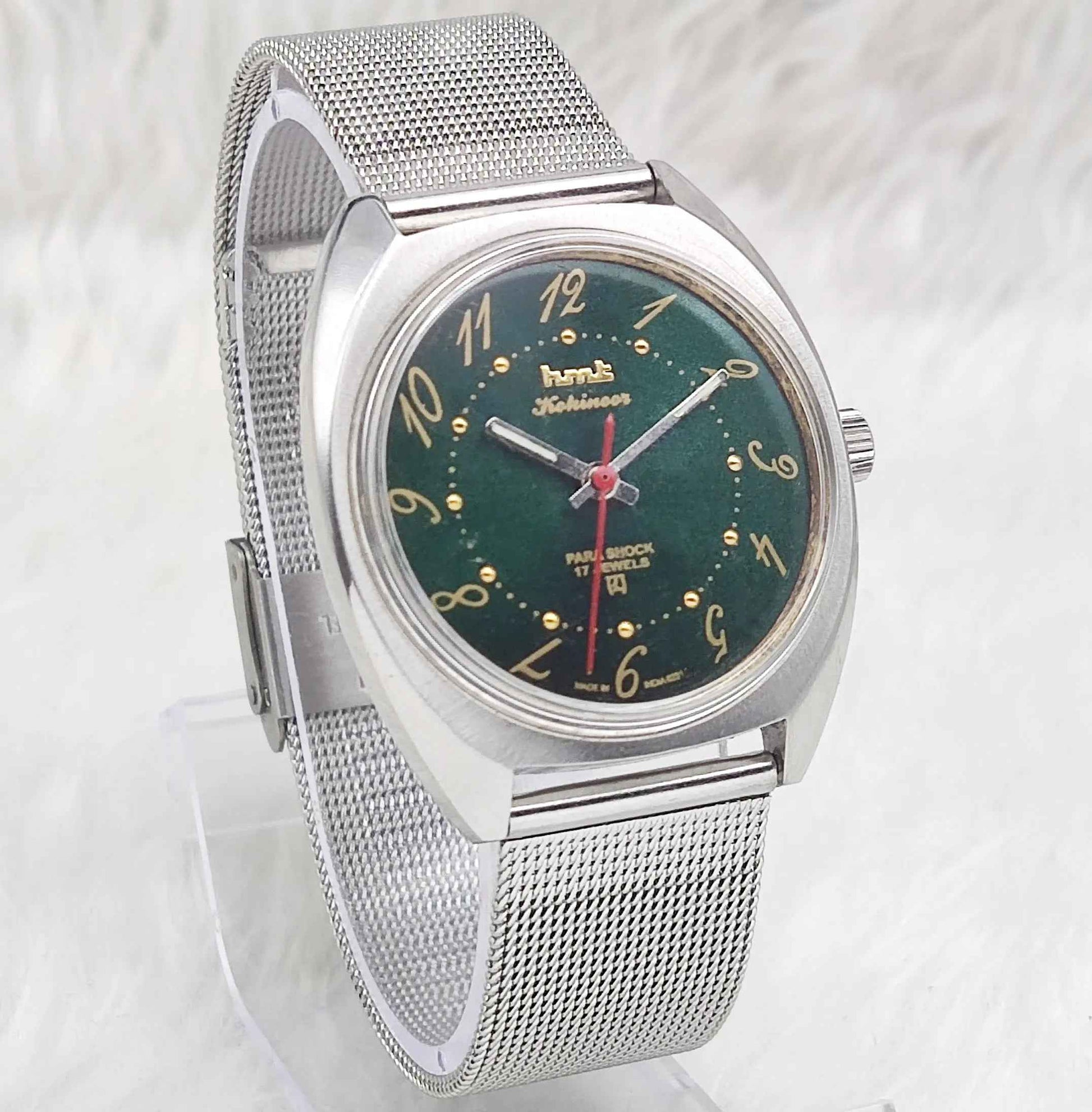 HMT Kohinoor Para Shock 17 Jewels Green Dial Handwinding English Numerals