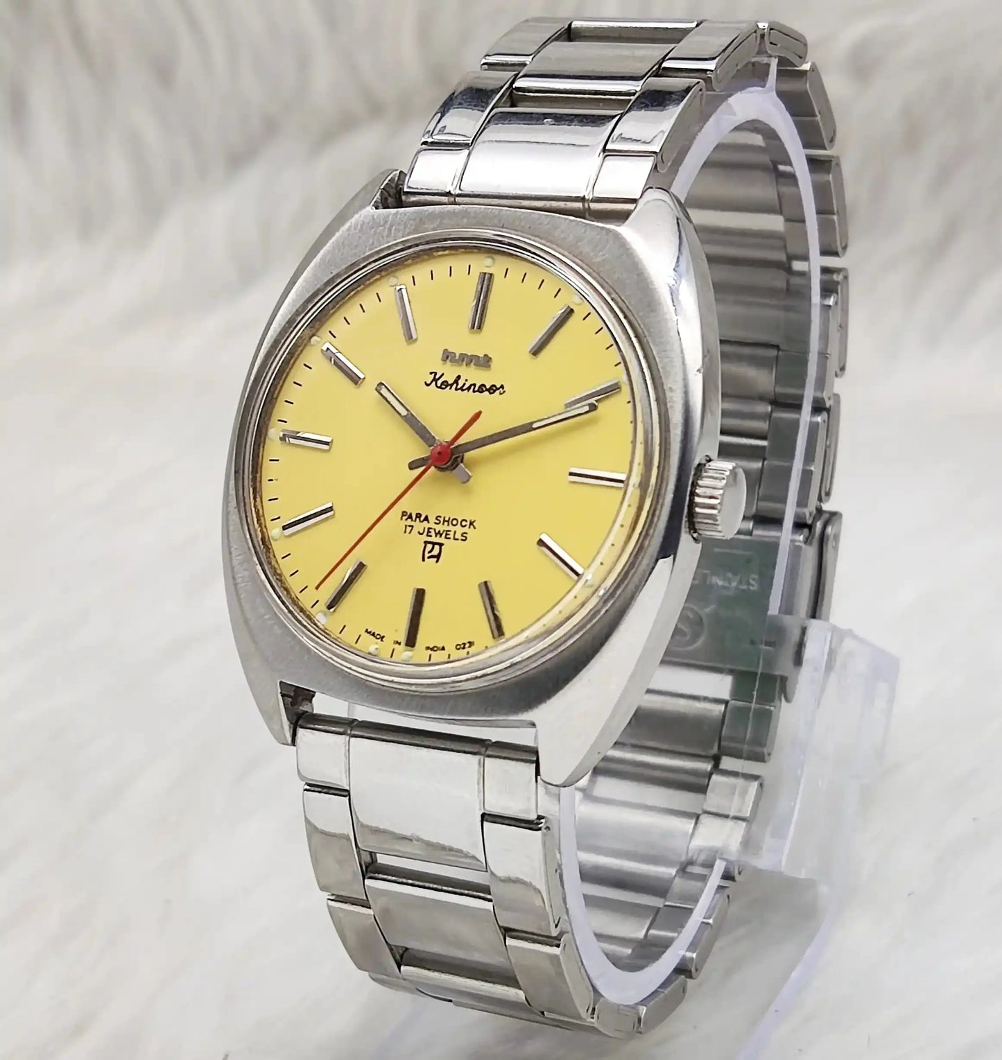 HMT Kohinoor Yellow Stick Indices Dial Para Shock 17 Jewels Handwinding Watch