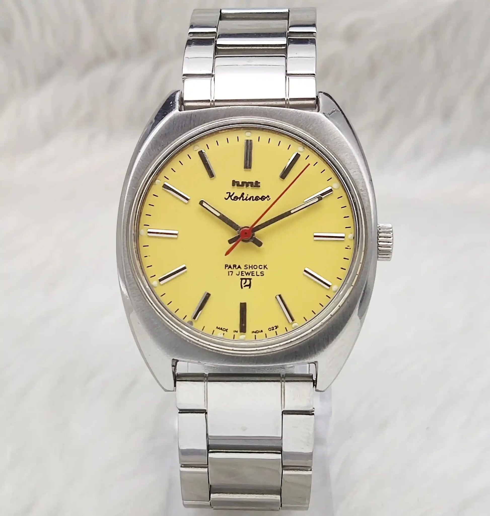 HMT Kohinoor Yellow Stick Indices Dial Para Shock 17 Jewels Handwinding Watch