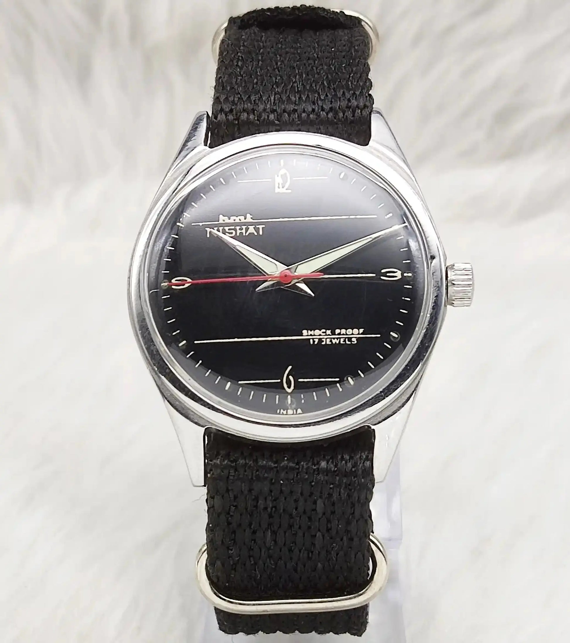 HMT Nishant English Numerals 17 Jewels Black Dial