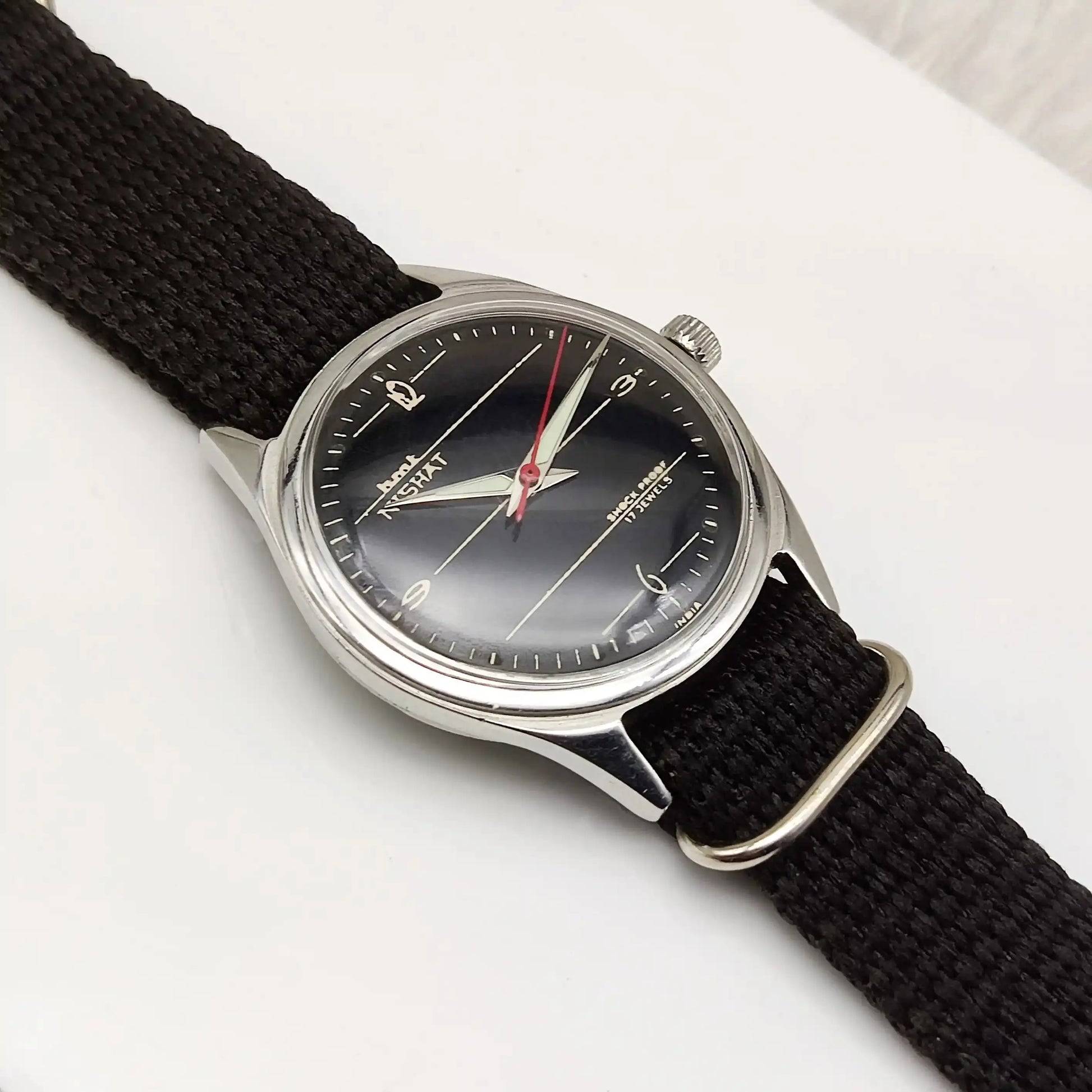 HMT Nishant English Numerals 17 Jewels Black Dial