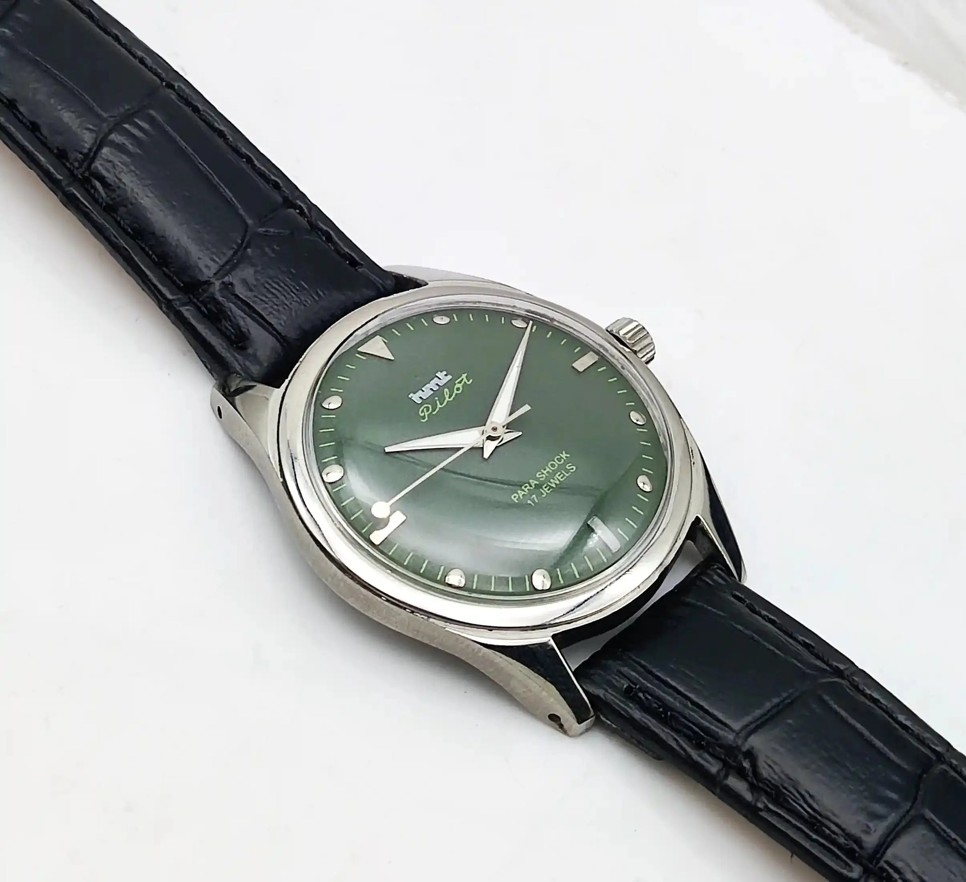 HMT Pilot 17 Jewels Handwinding Apple Green Dial Discover-Diamonds Physical