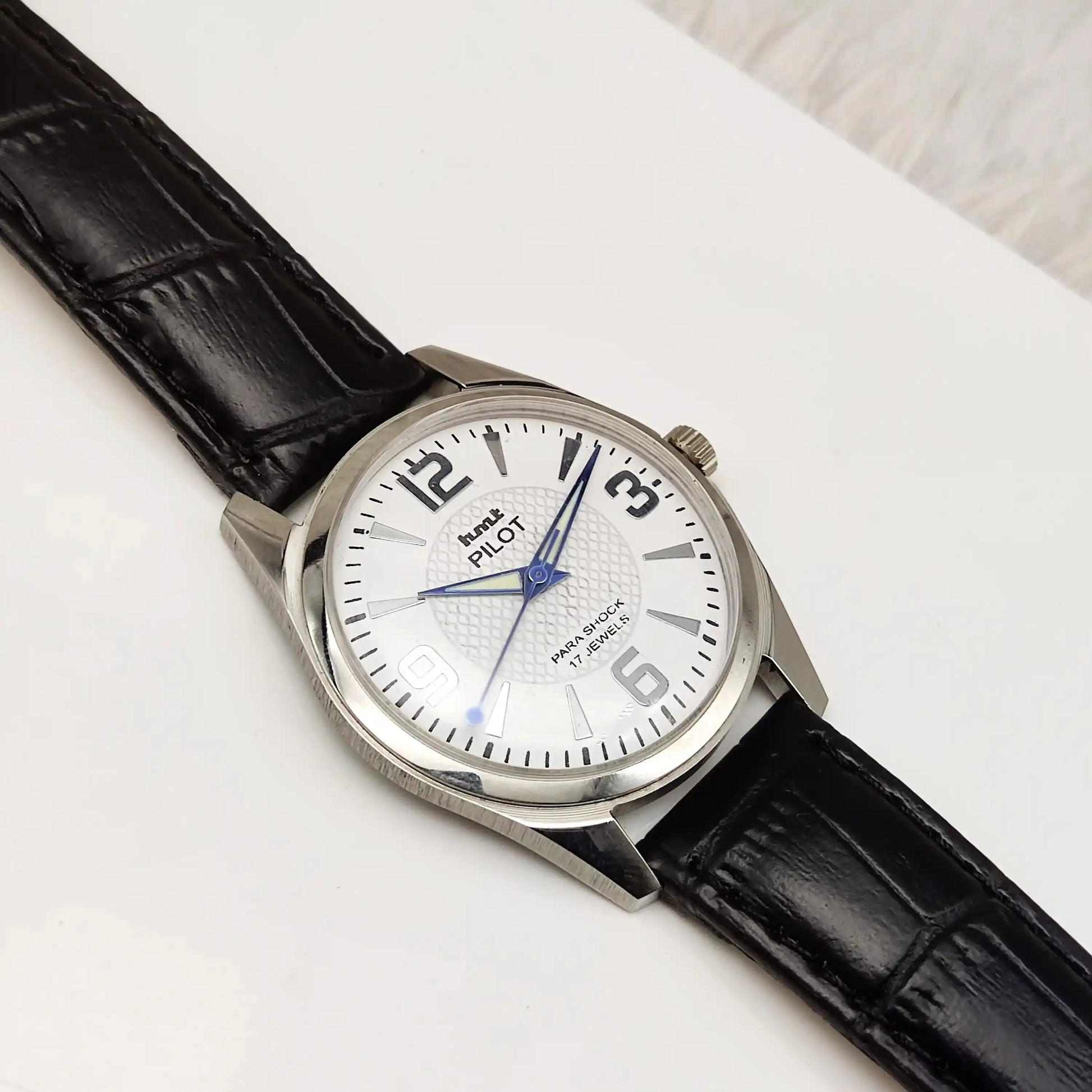 HMT Pilot 17 Jewels Stick-English Numerals Indices White Dial Handwinding