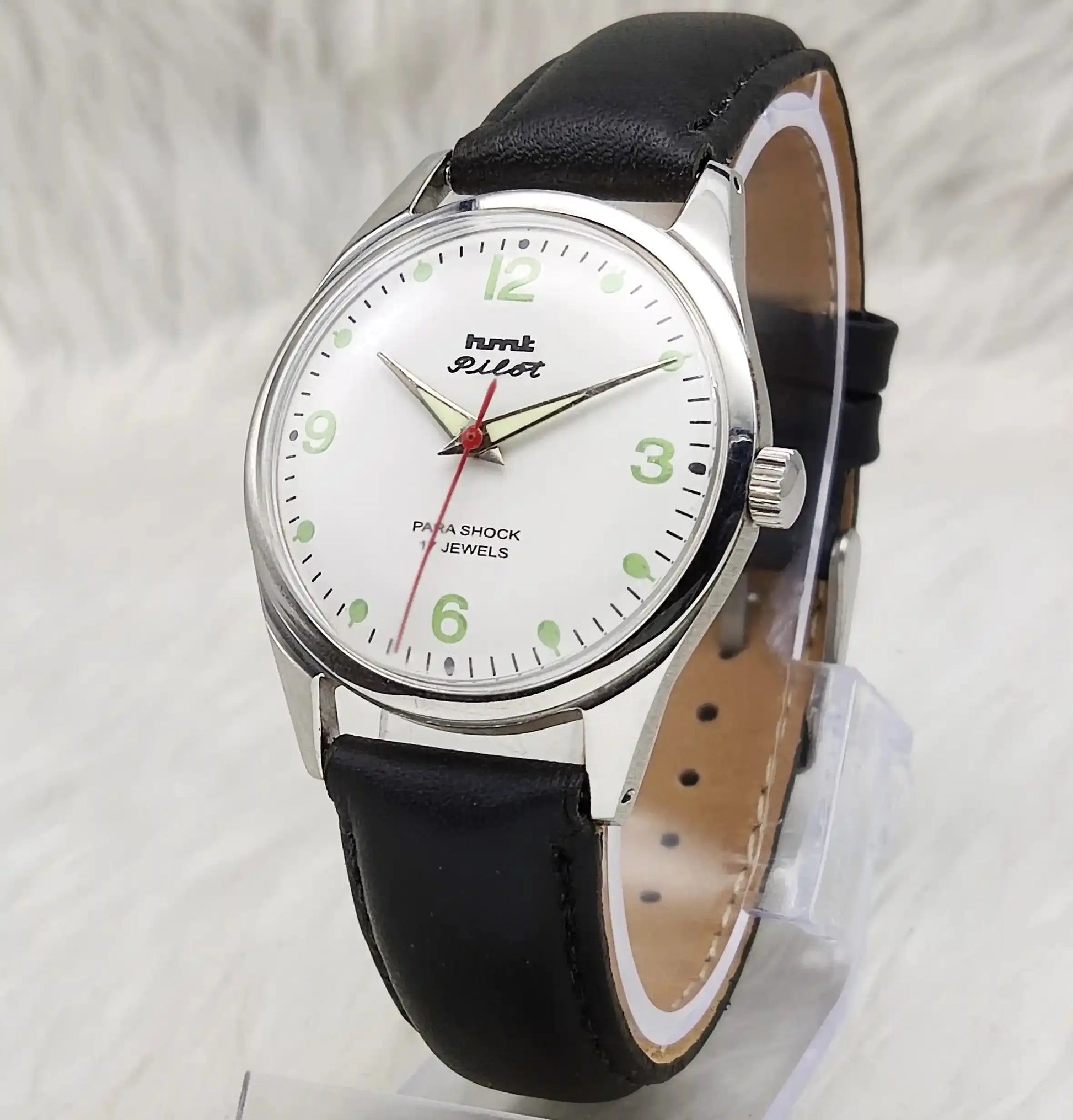 HMT Pilot Dotted-Numerals White Dial 17 Jewels Handwinding