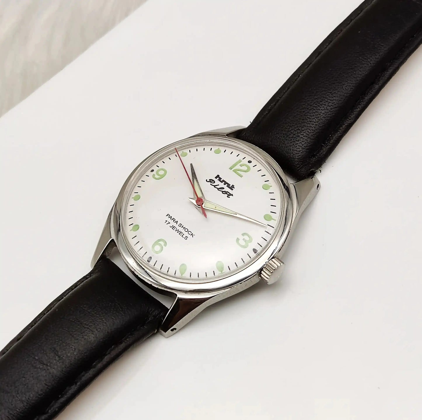 HMT Pilot Dotted-Numerals White Dial 17 Jewels Handwinding