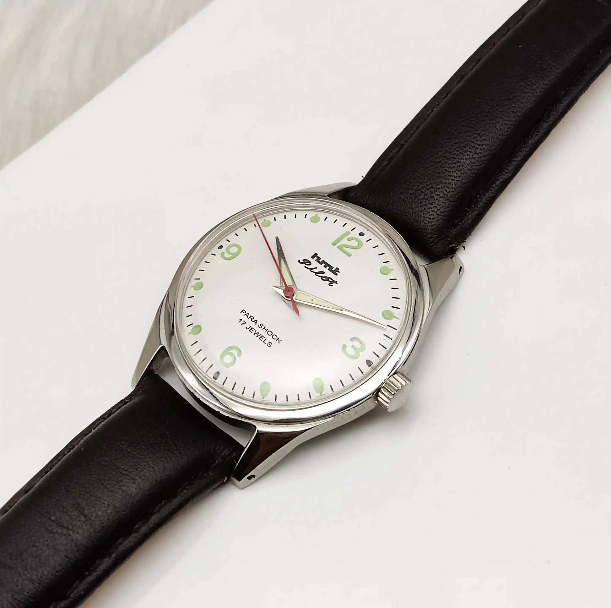 HMT Pilot Dotted-Numerals White Dial 17 Jewels Handwinding