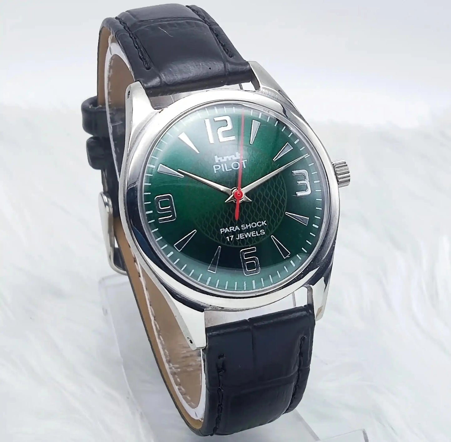 HMT Pilot Green 17 Jewels Para Shock Mechanical Handwinding Discover-Diamonds Physical