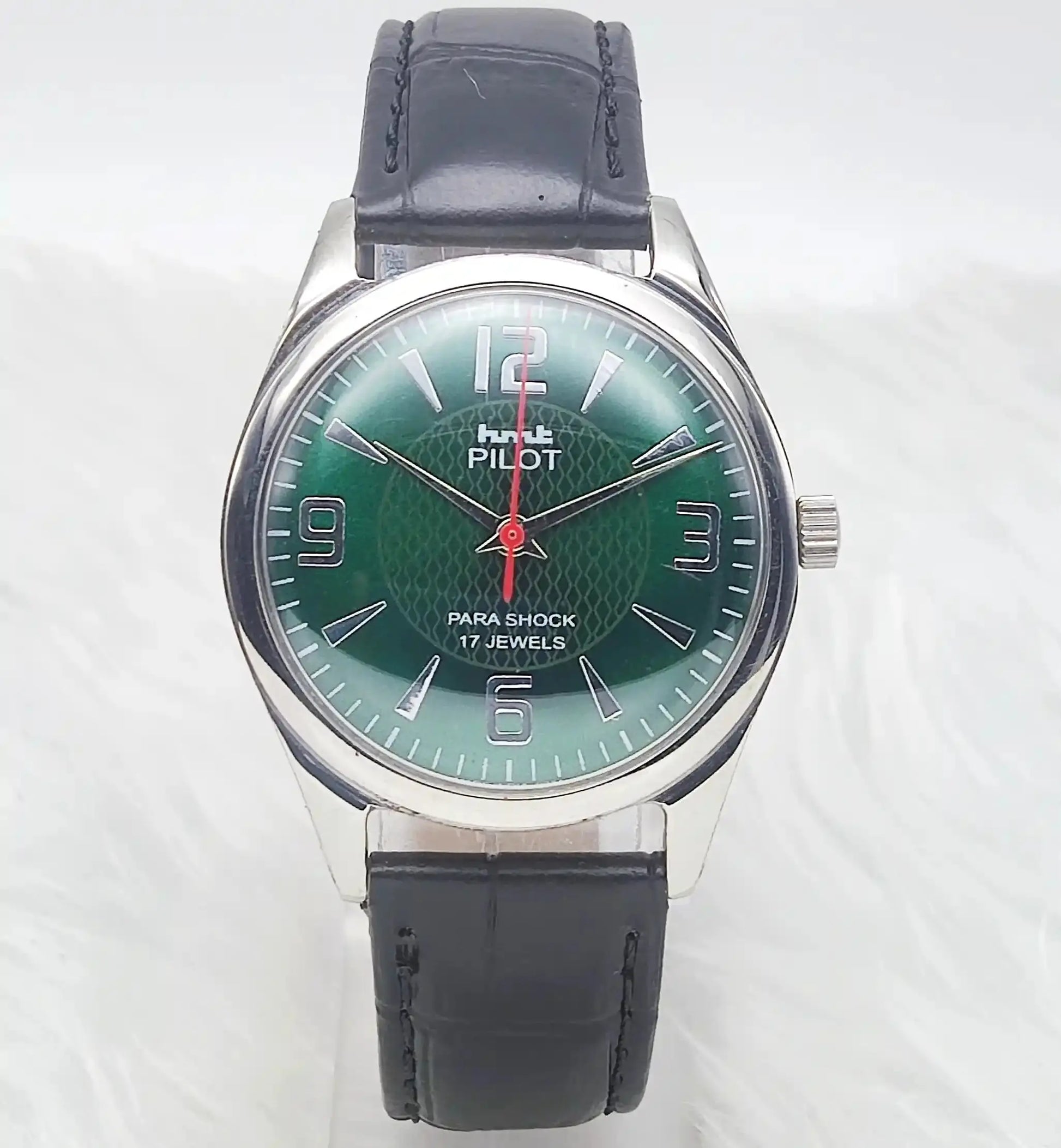 HMT Pilot Green 17 Jewels Para Shock Mechanical Handwinding Discover-Diamonds Physical