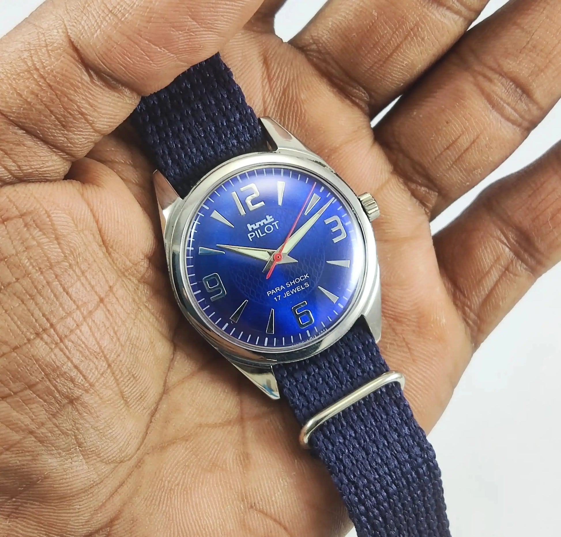 HMT Pilot Para Shock 17 Jewels Blue Dial Handwinding Discover-Diamonds Physical