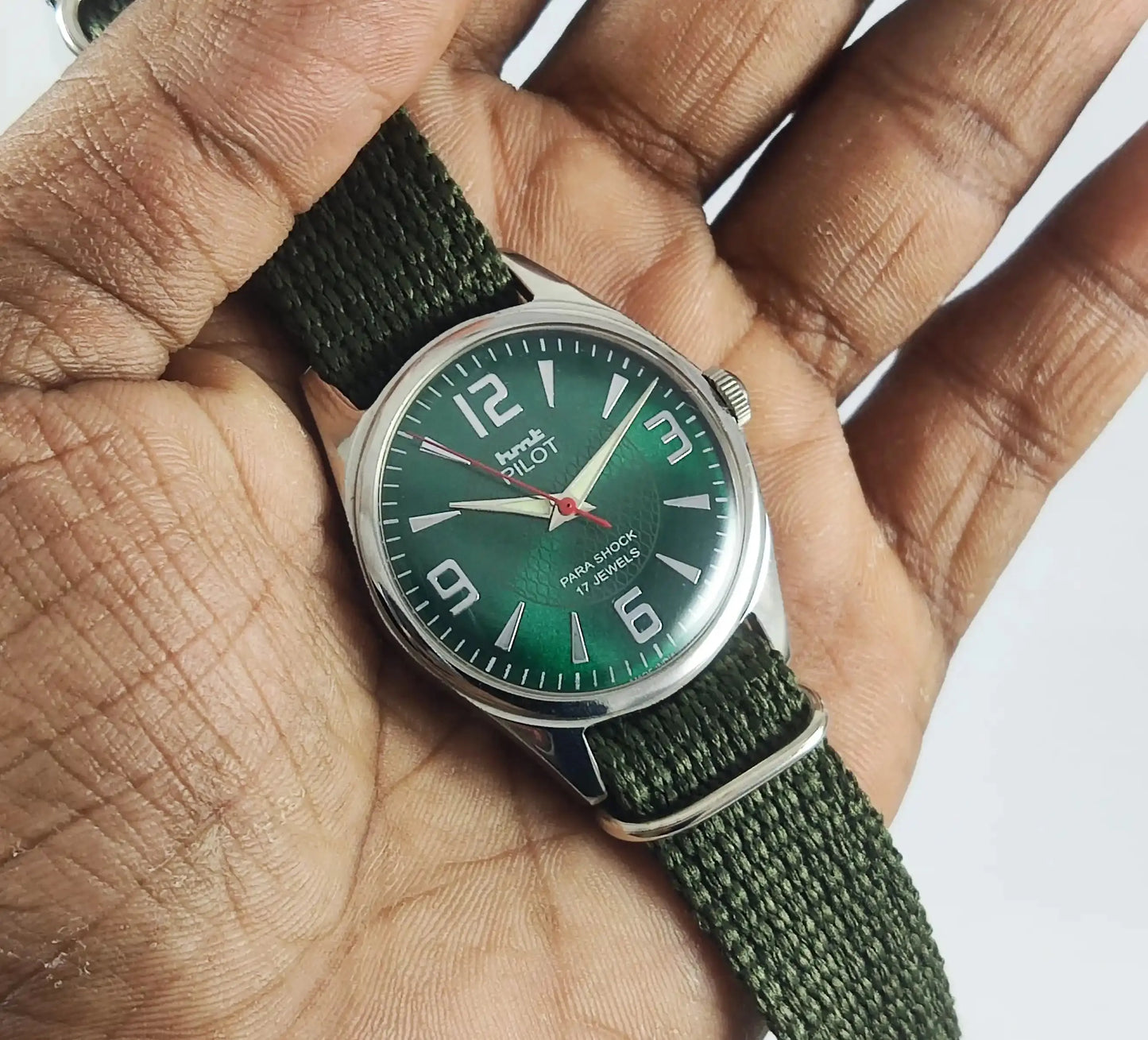 HMT Pilot Para Shock 17 Jewels Green Dial Mechanical Handwinding 0231 Discover-Diamonds Physical