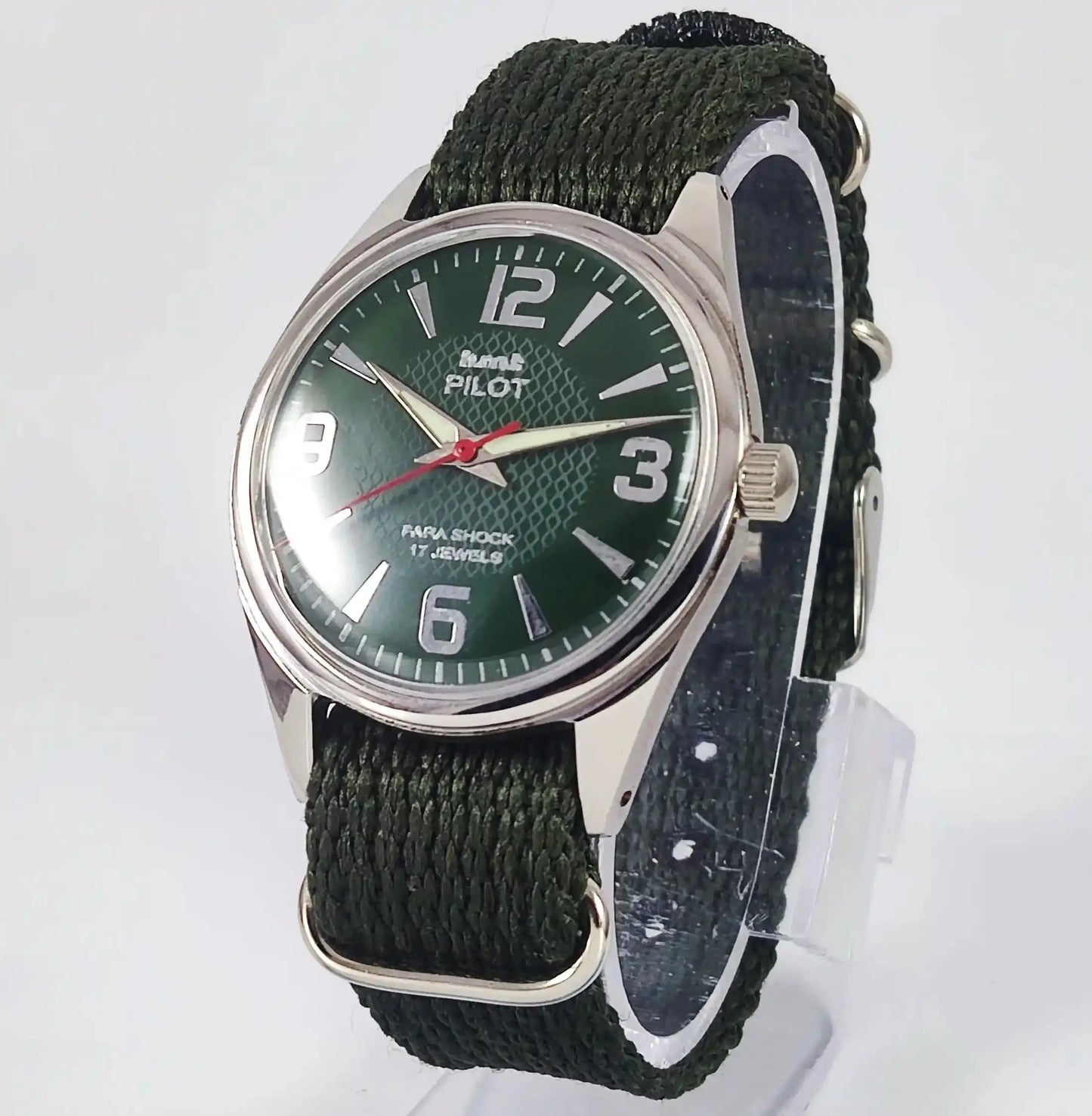 HMT Pilot Para Shock 17 Jewels Green Dial Mechanical Handwinding Discover-Diamonds Physical