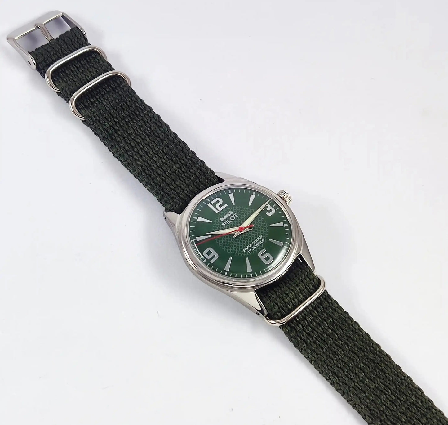 HMT Pilot Para Shock 17 Jewels Green Dial Mechanical Handwinding Discover-Diamonds Physical