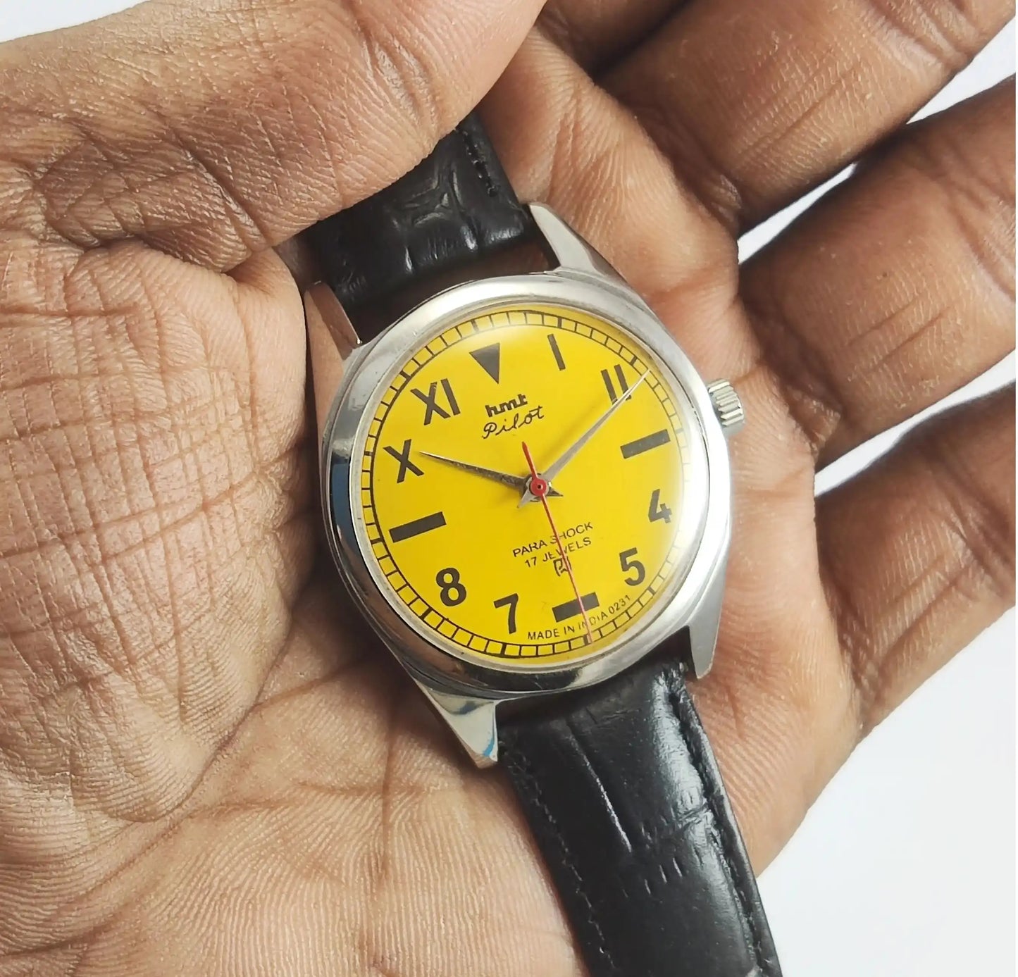 HMT Pilot Para Shock 17 Jewels Sun Yellow Dial Handwinding Discover-Diamonds Physical