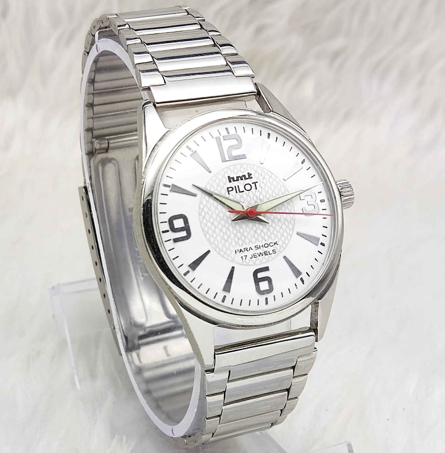 HMT Pilot White Dial English Numerals 17 Jewels Handwinding