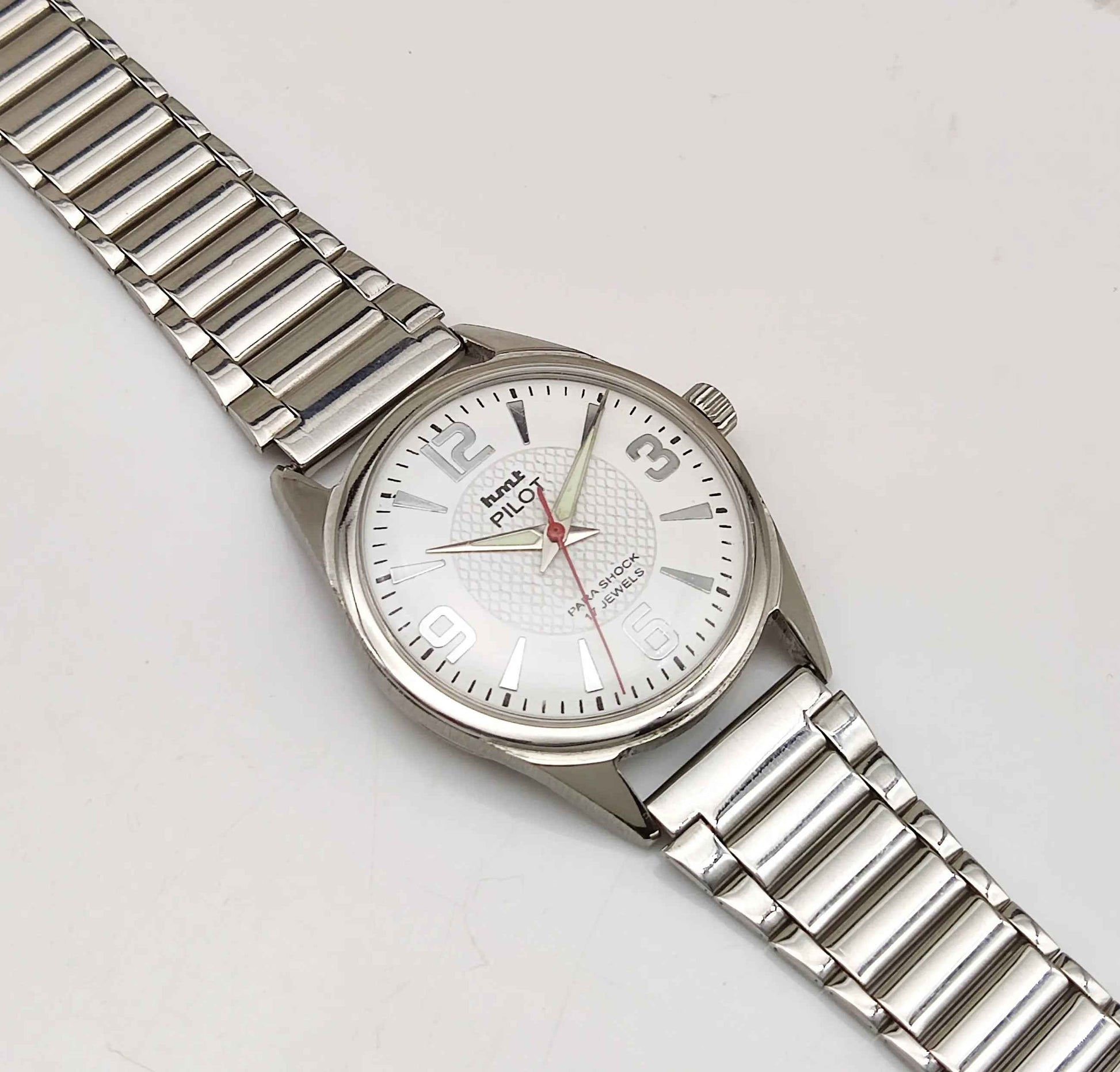 HMT Pilot White Dial English Numerals 17 Jewels Handwinding