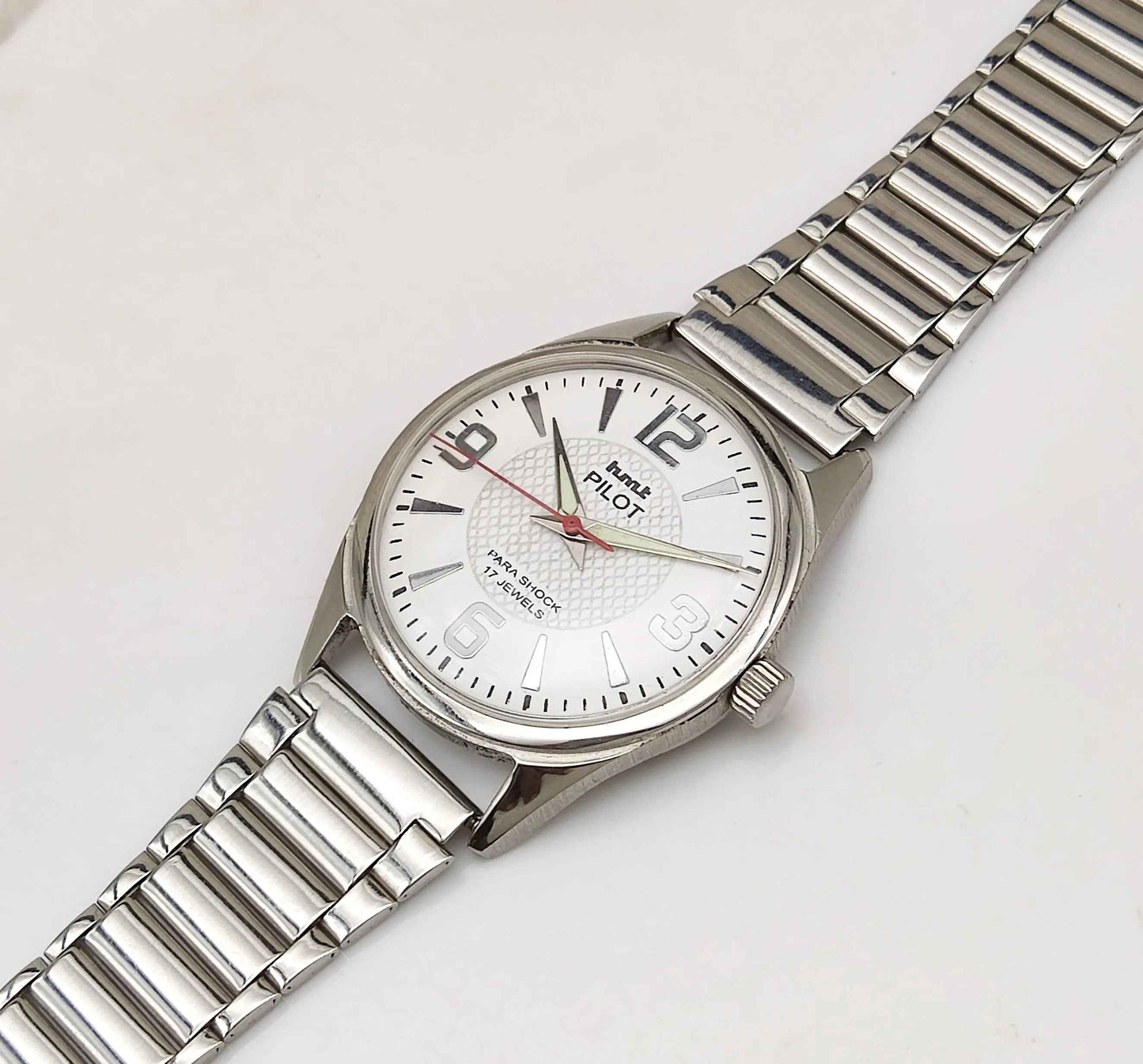 HMT Pilot White Dial English Numerals 17 Jewels Handwinding