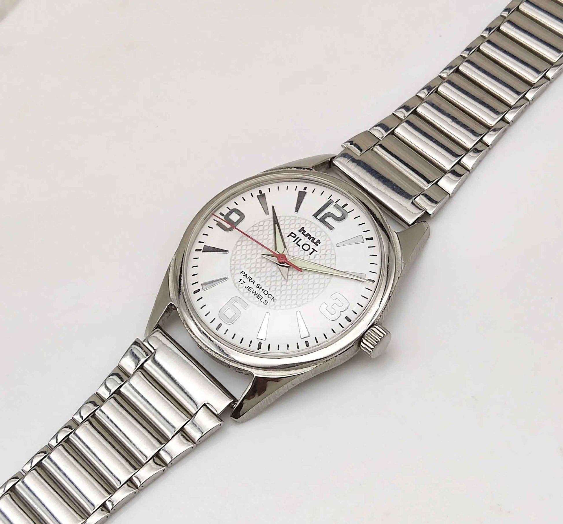 HMT Pilot White Dial English Numerals 17 Jewels Handwinding