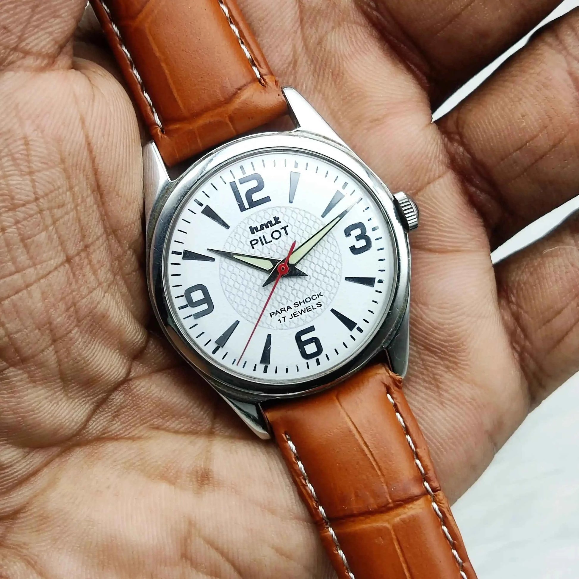 HMT Pilot White English Numerals Dial 17 Jewels Mechanical Handwinding 0231