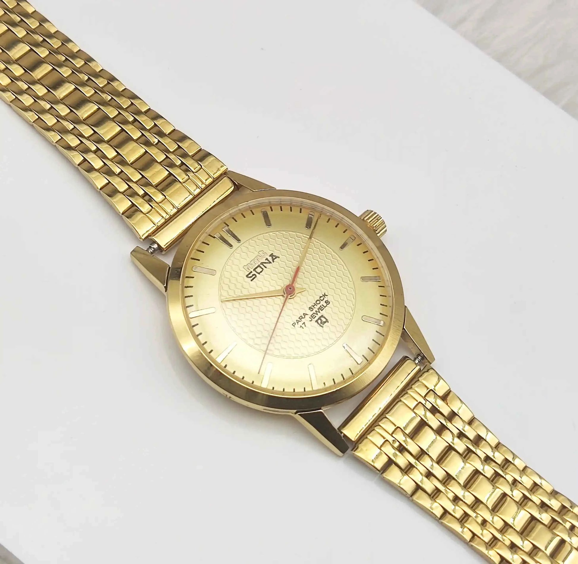 HMT Sona Para Shock 17 Jewels Golden Dial Stick Indices Handwinding Men's Watch