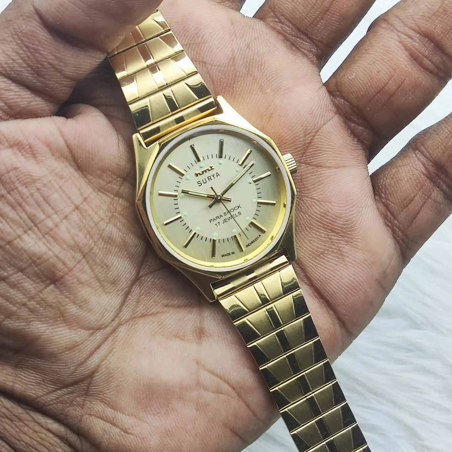 HMT Surya Golden Dial Para Shock 17 Jewels Handwinding