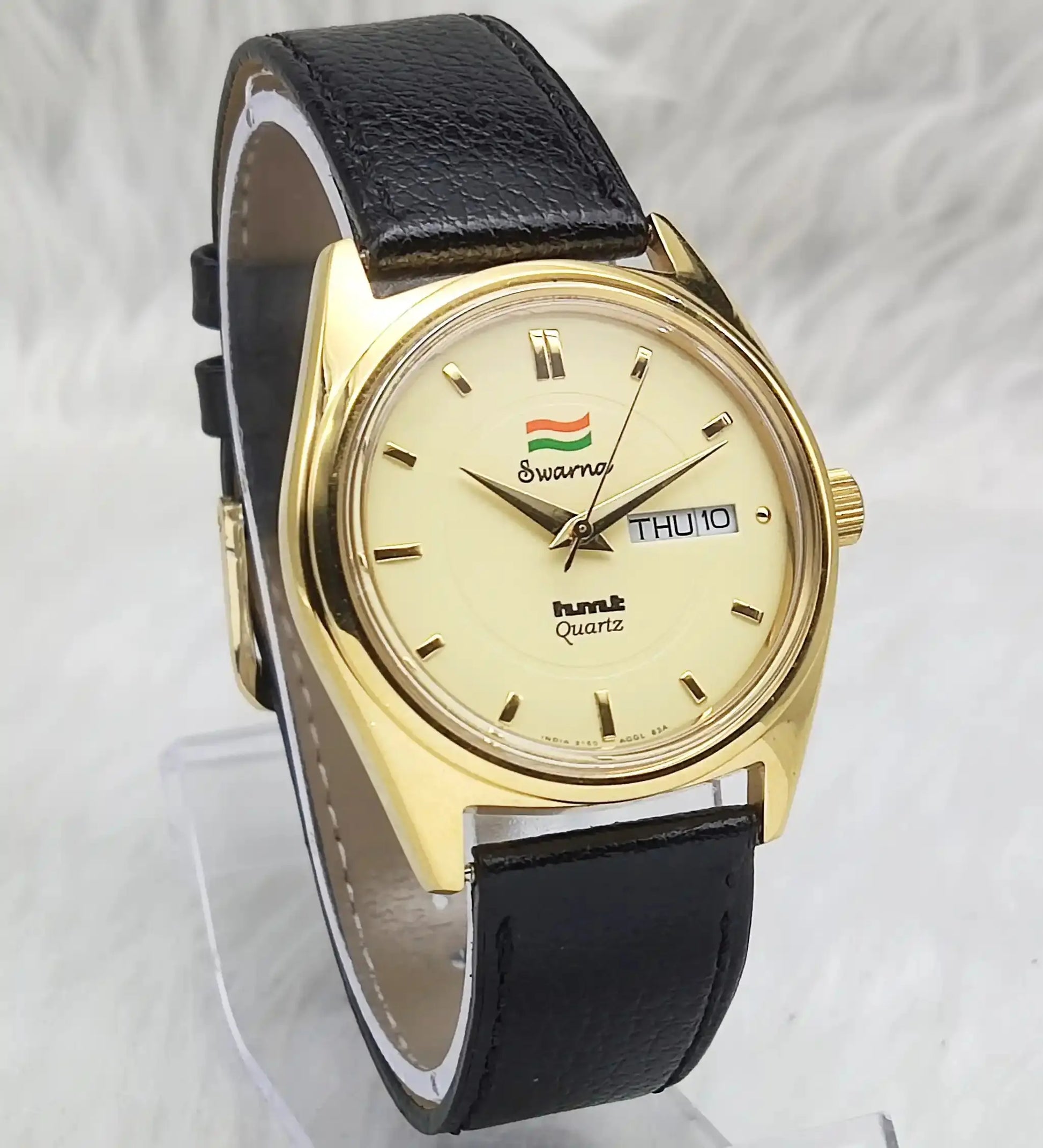HMT Swarna Cream Dial Day Date Function