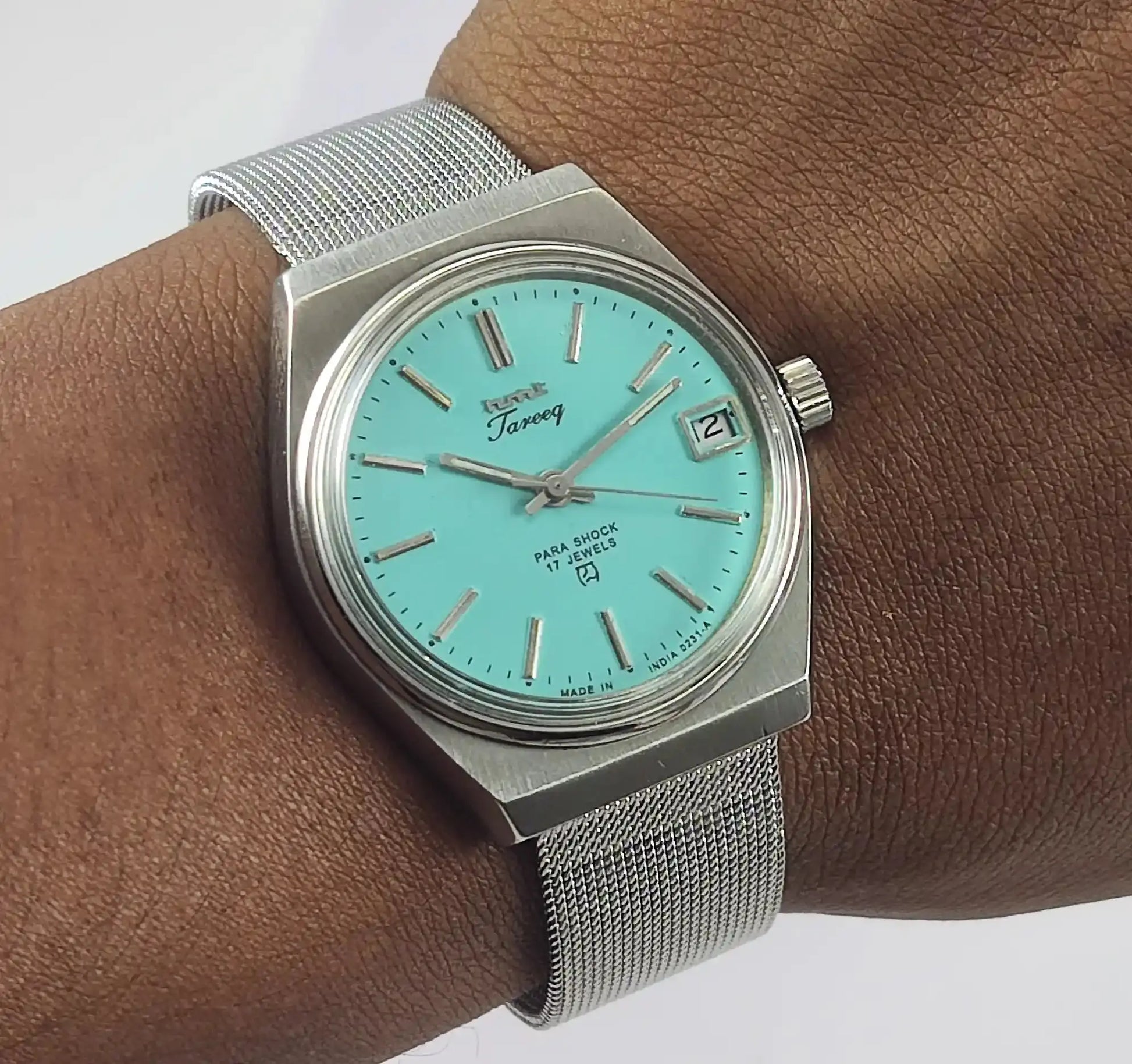 HMT Tareeq 17 Jewels Torquoise Dial Date Function Men's Watch Discover-Diamonds