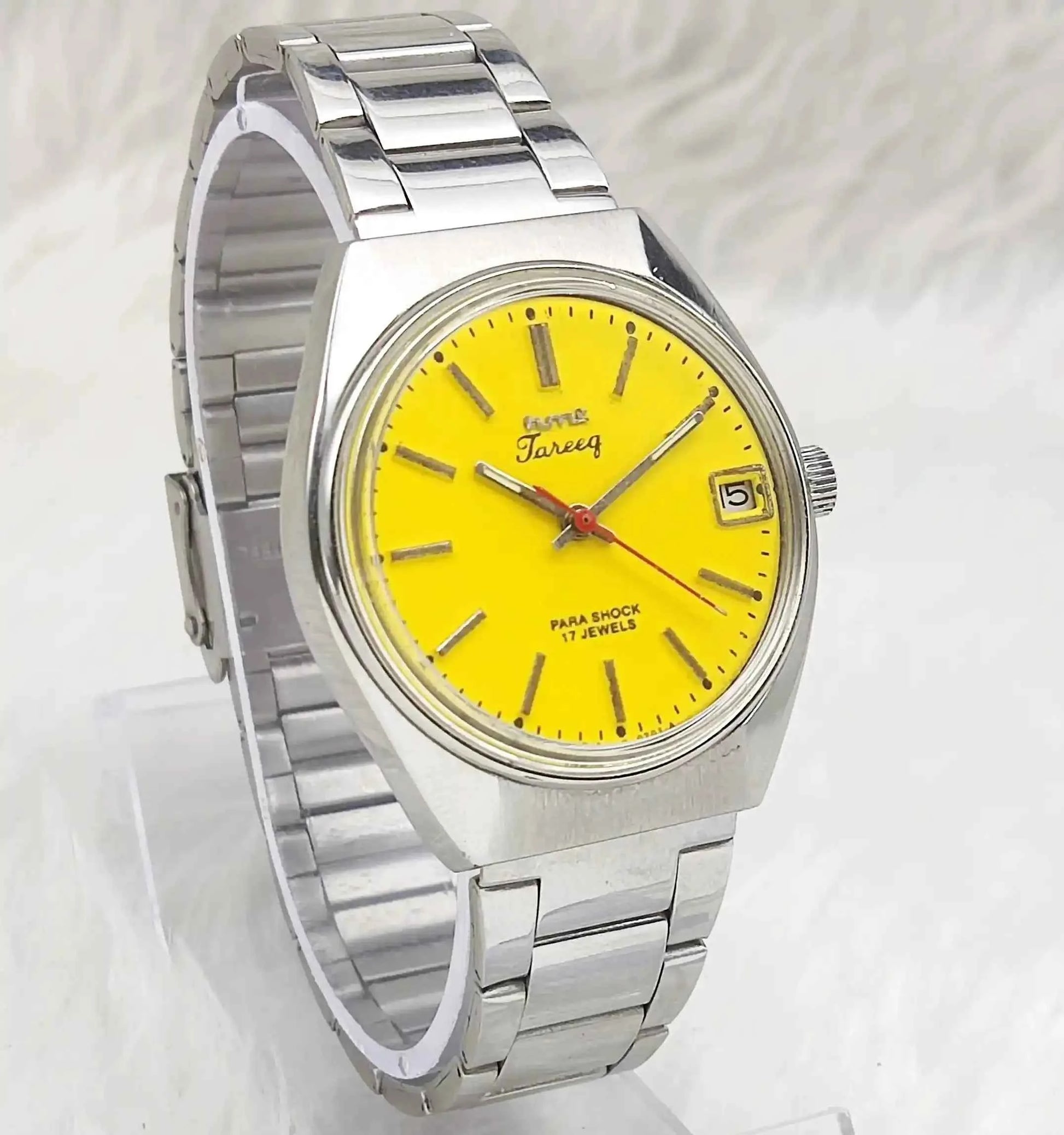 HMT Tareeq Para Shock 17 Jewels Yellow Dial Stick Indices Date Function