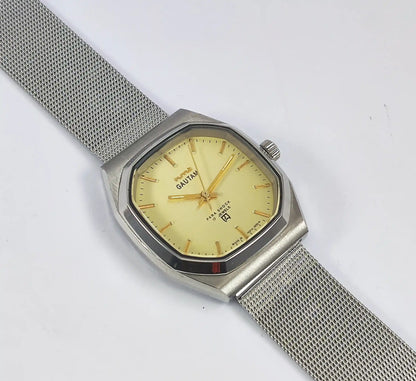 HMT Gautam Para Shock 17 Jewels Golden Dial Handwinding Discover-Diamonds