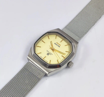 HMT Gautam Para Shock 17 Jewels Golden Dial Handwinding Discover-Diamonds