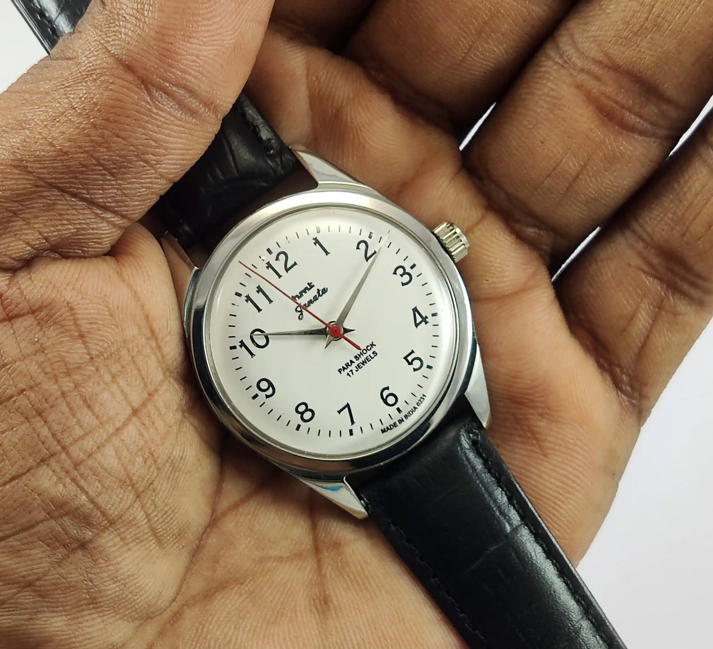 HMT Janata English Numerals White Dial Para Shock 17 Jewels - Discover-Diamonds
