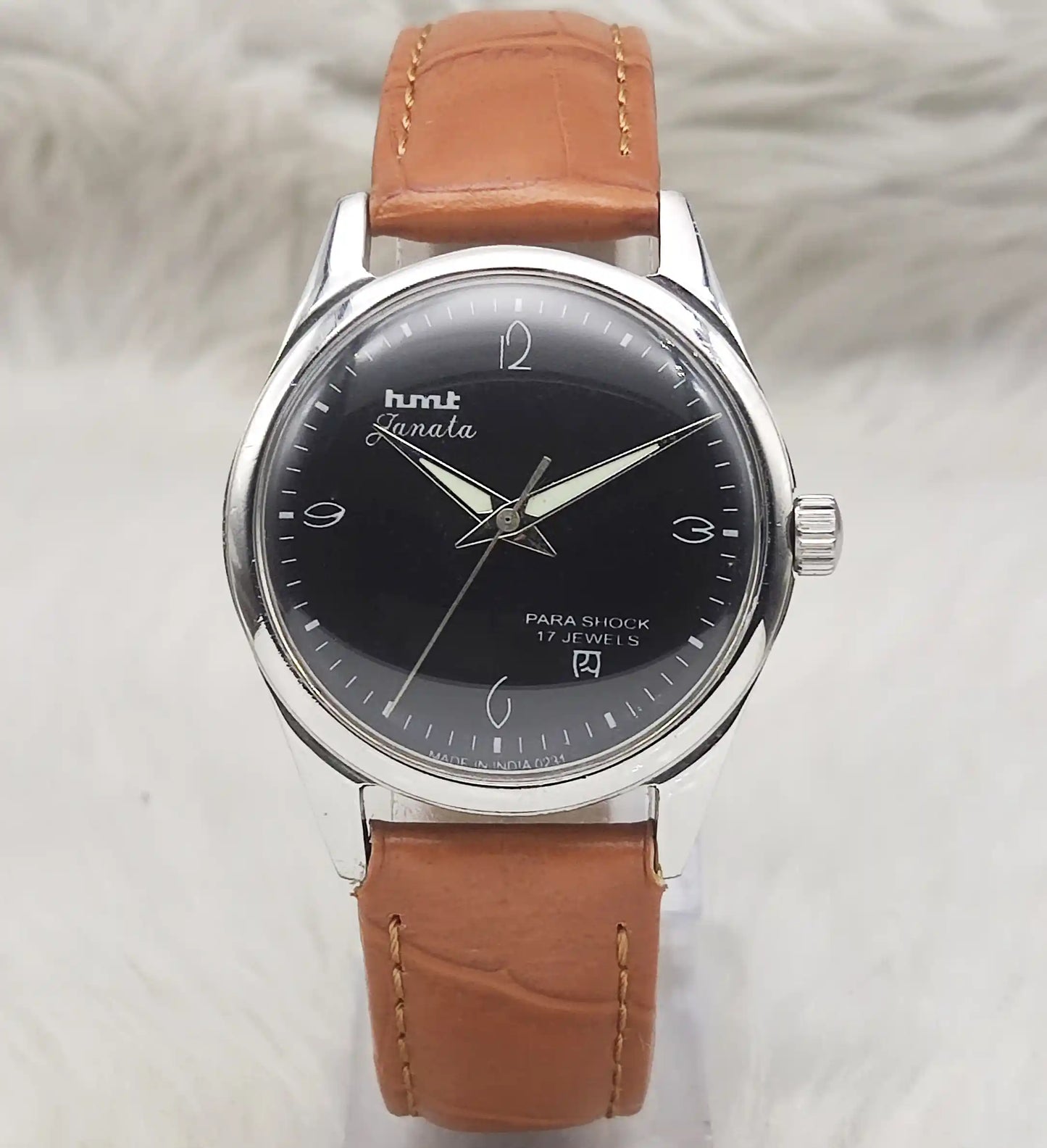 HMT Janata Handwinding Watch with Black Dial and English Indices - 17 Jewels