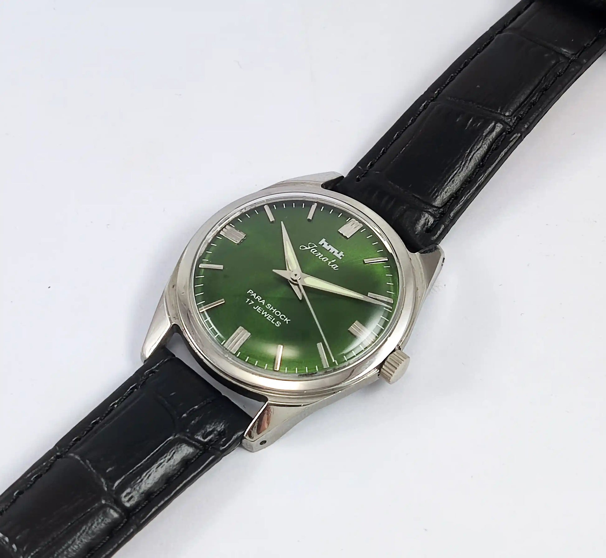 HMT Janata Para Shock 17 Jewels Apple Green Dial Handwinding Discover-Diamonds