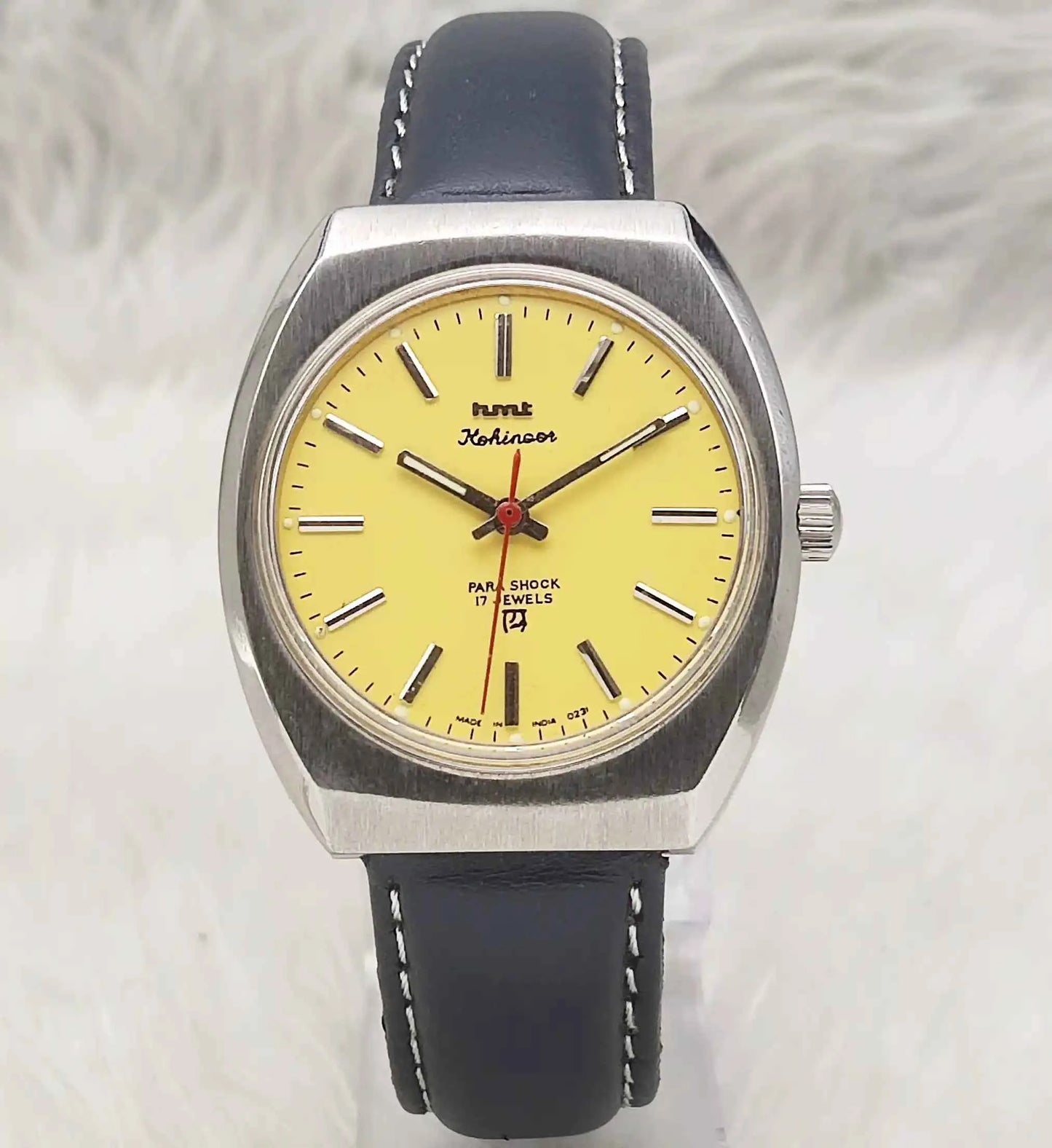 HMT Kohinoor Yellow Dial Watch – 17 Jewels Men's Handwinding Timepiece