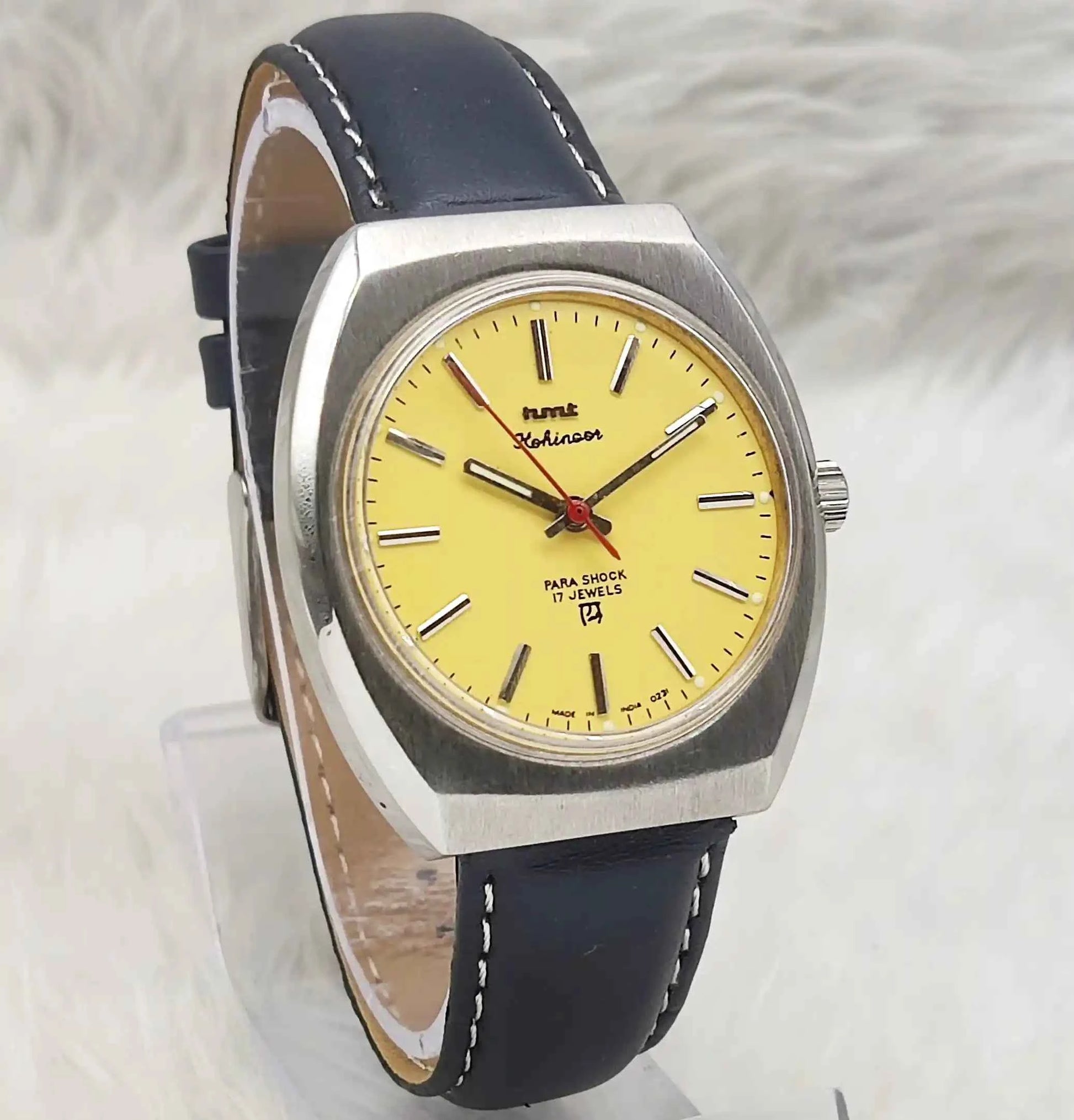 HMT Kohinoor Yellow Dial Watch – 17 Jewels Men's Handwinding Timepiece