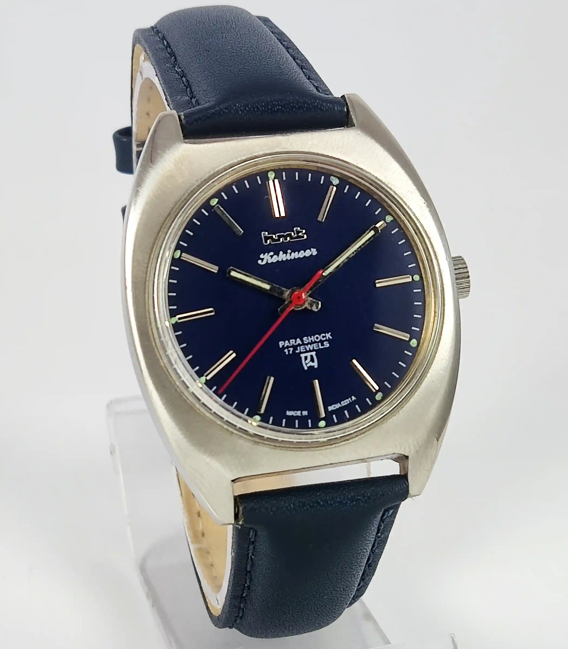 HMT Kohinoor Devanagari Font Green Dial 17 Jewels Para Shock Discover-Diamonds