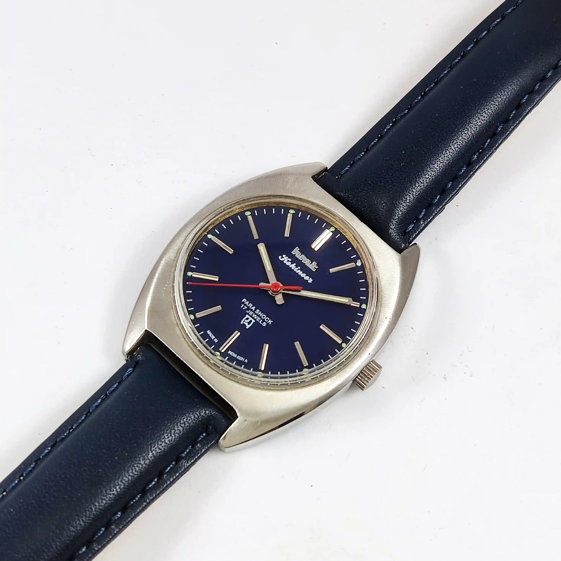 HMT Kohinoor Devanagari Font Green Dial 17 Jewels Para Shock Discover-Diamonds