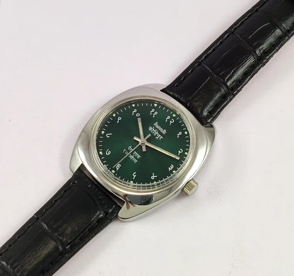 HMT Kohinoor Devanagari Font Green Dial 17 Jewels Para Shock
