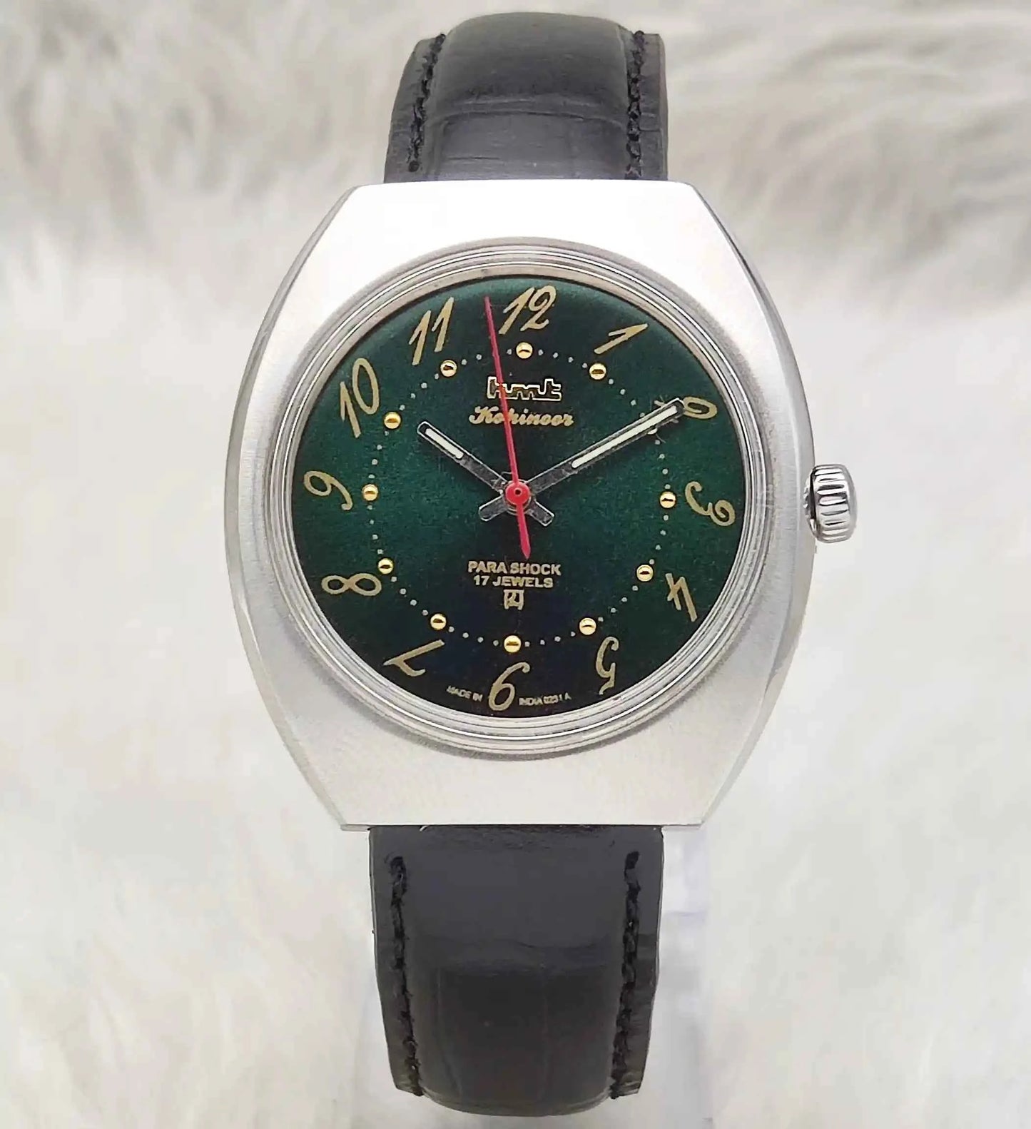 HMT Kohinoor Handwinding 17 Jewels Golden Dial Watch